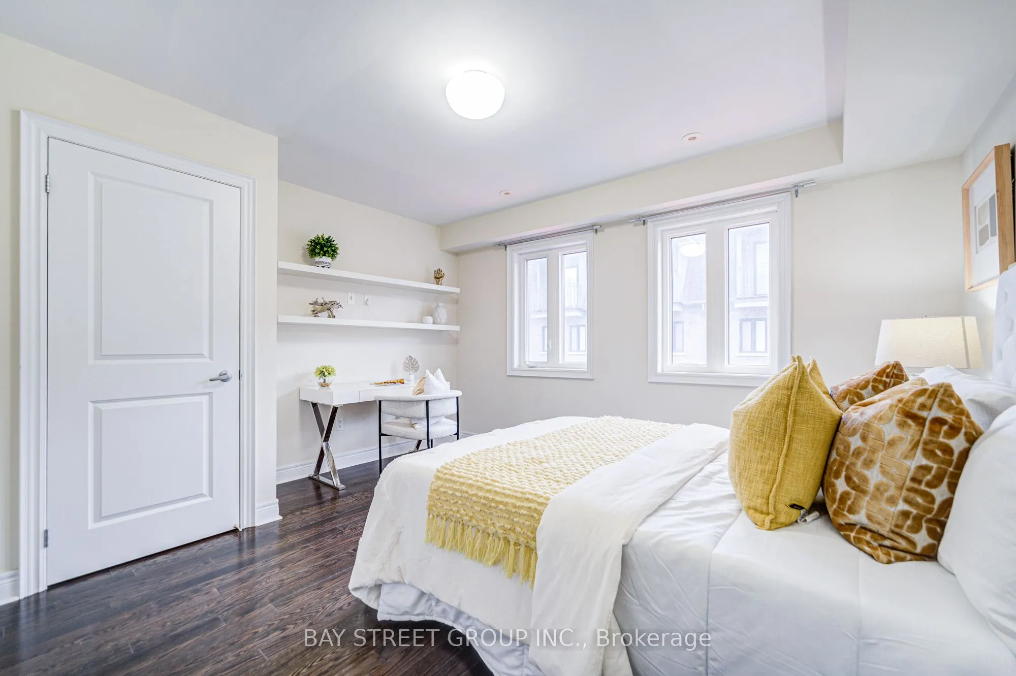 37 Lobo Mews