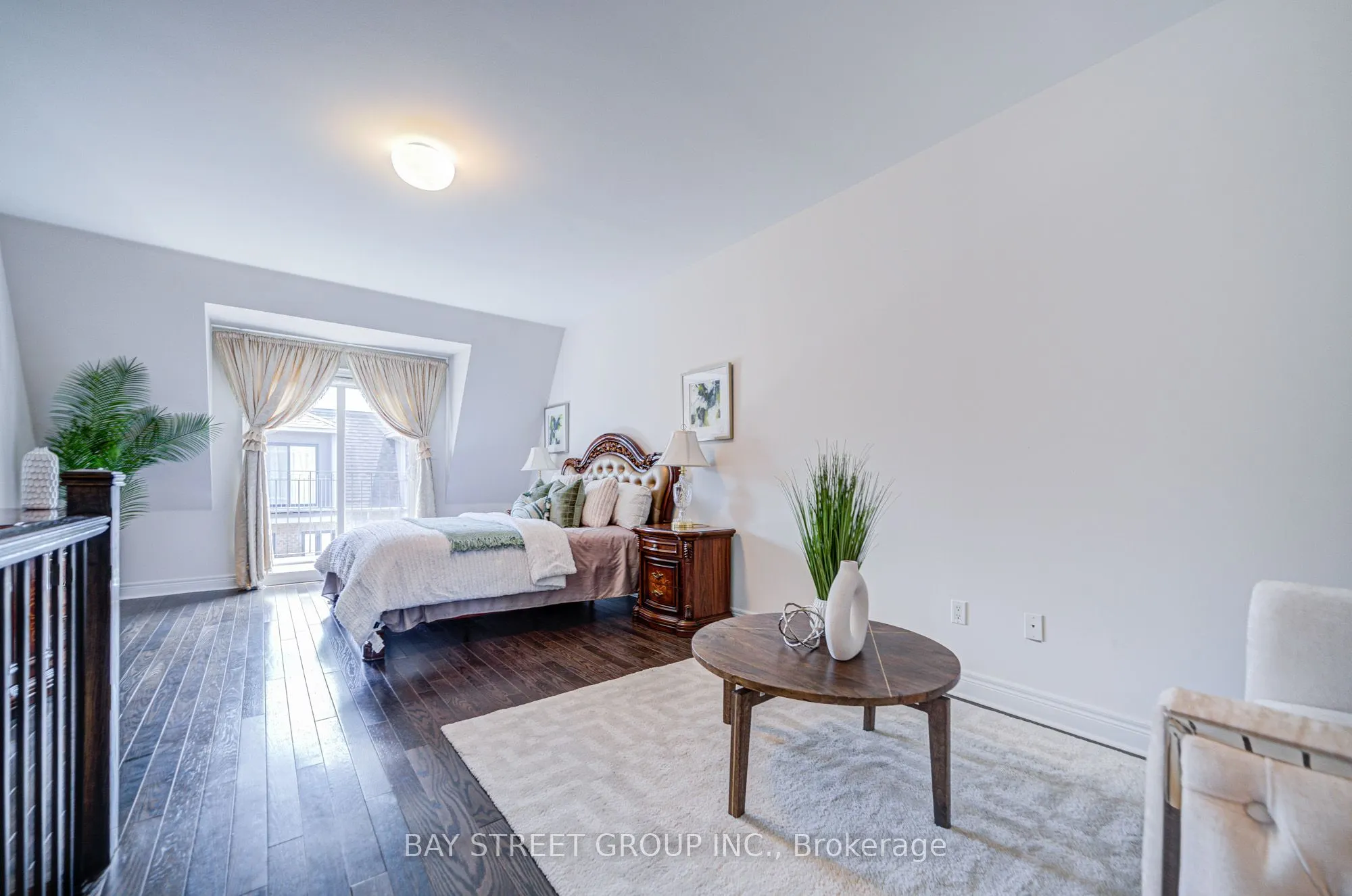 37 Lobo Mews