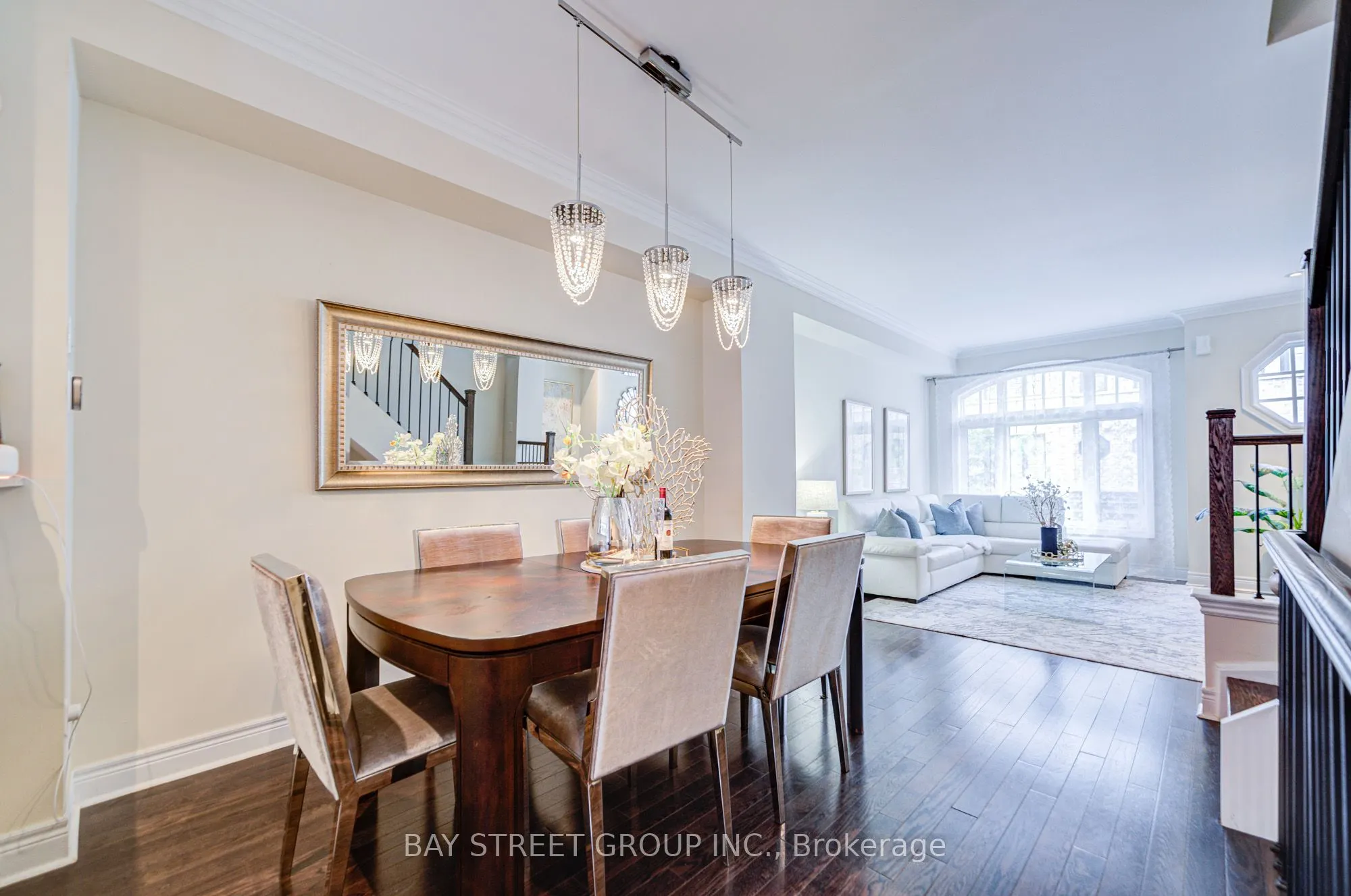 37 Lobo Mews