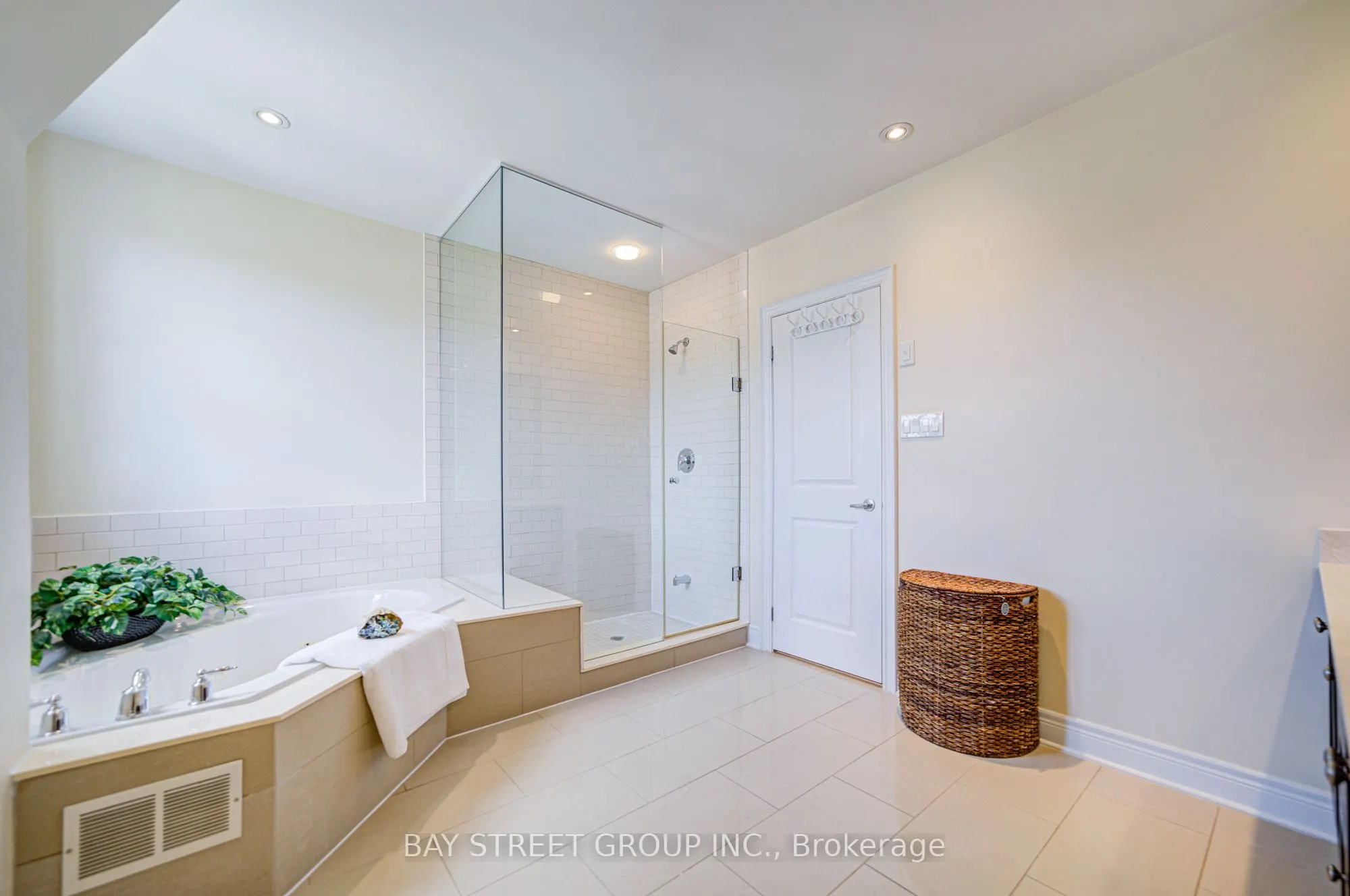 37 Lobo Mews