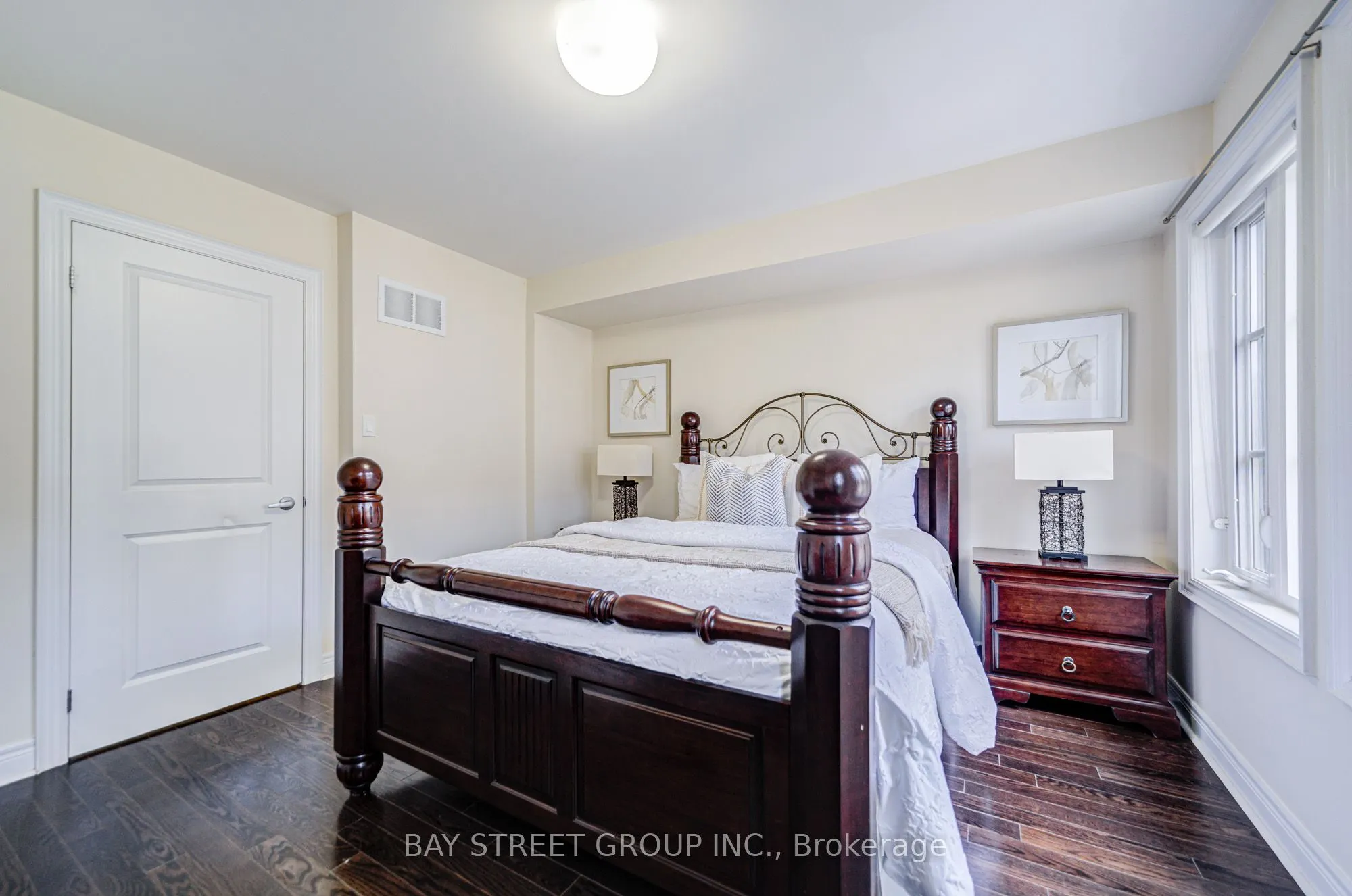 37 Lobo Mews