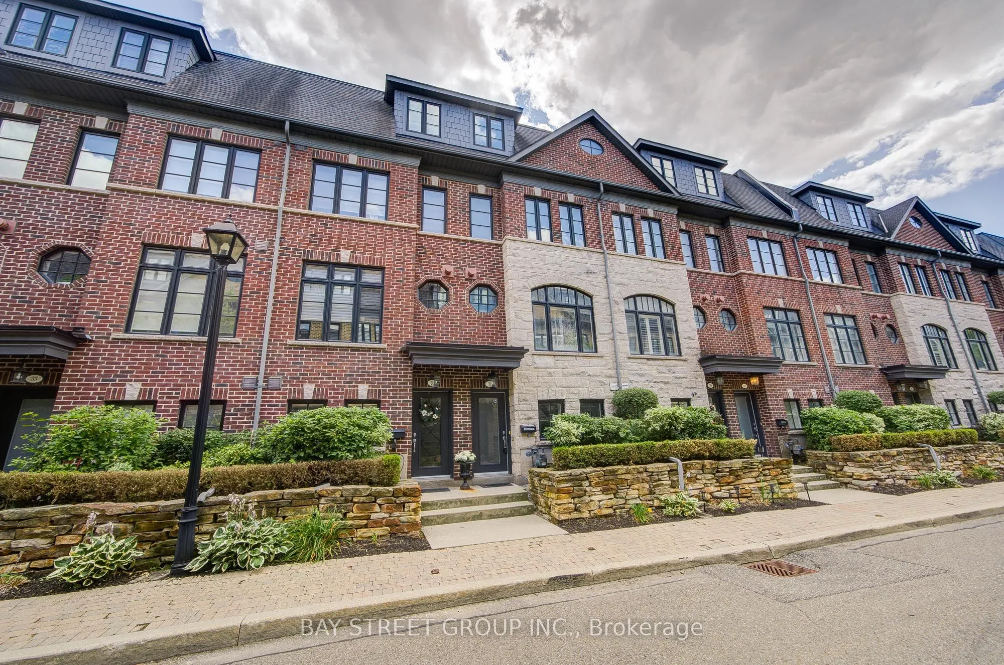 37 Lobo Mews