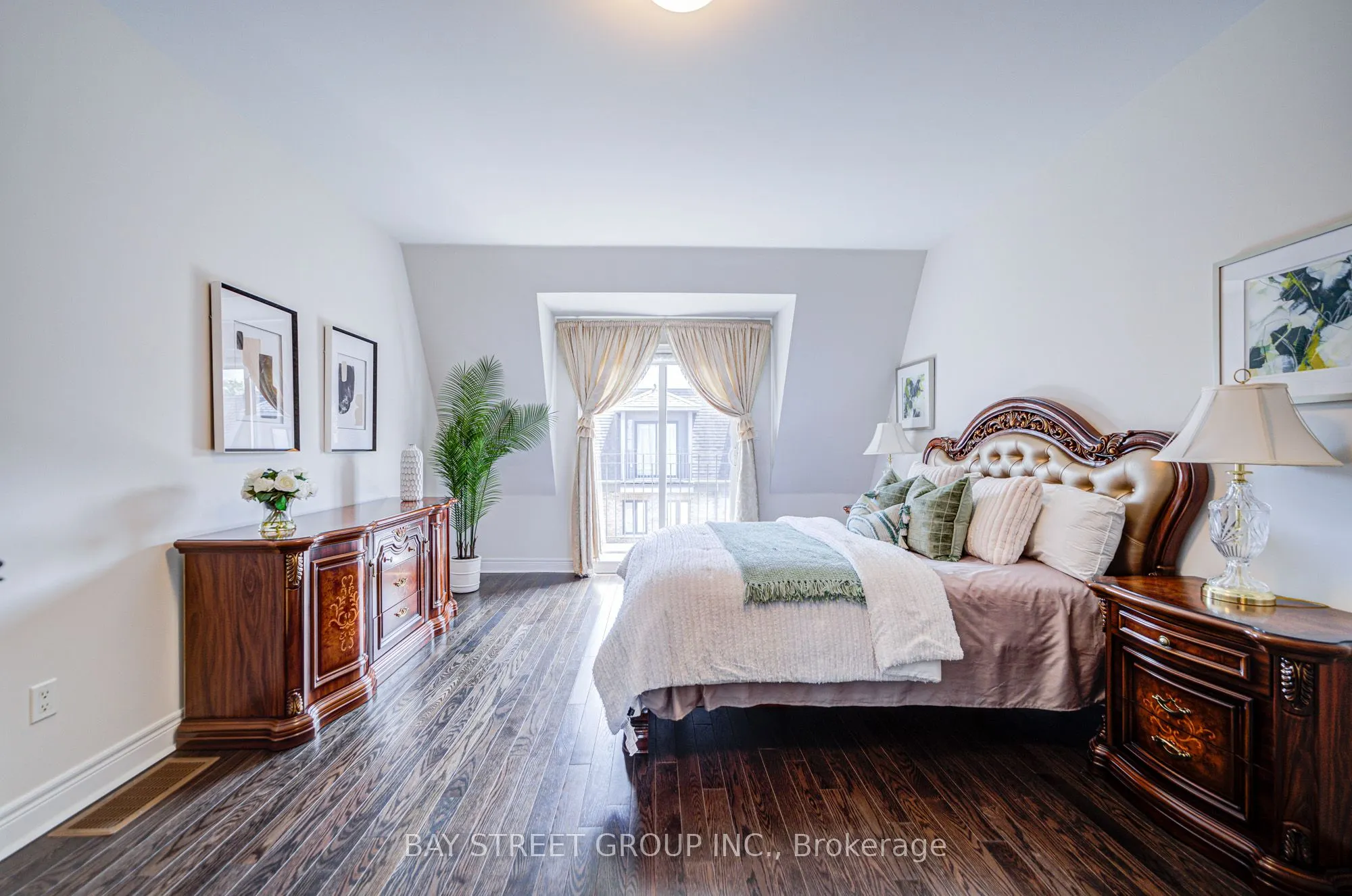 37 Lobo Mews