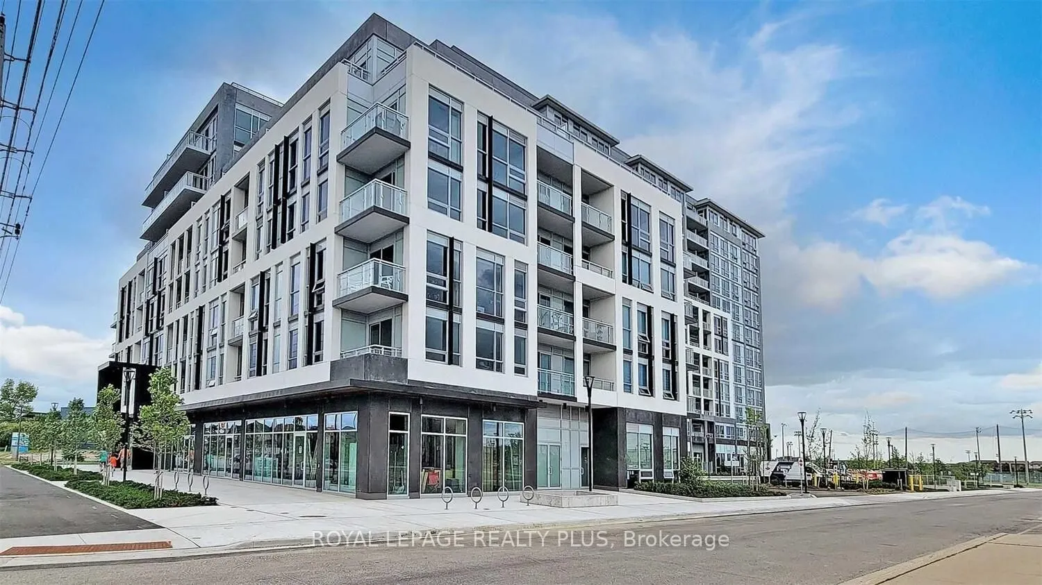 1050 Main Street E, #208