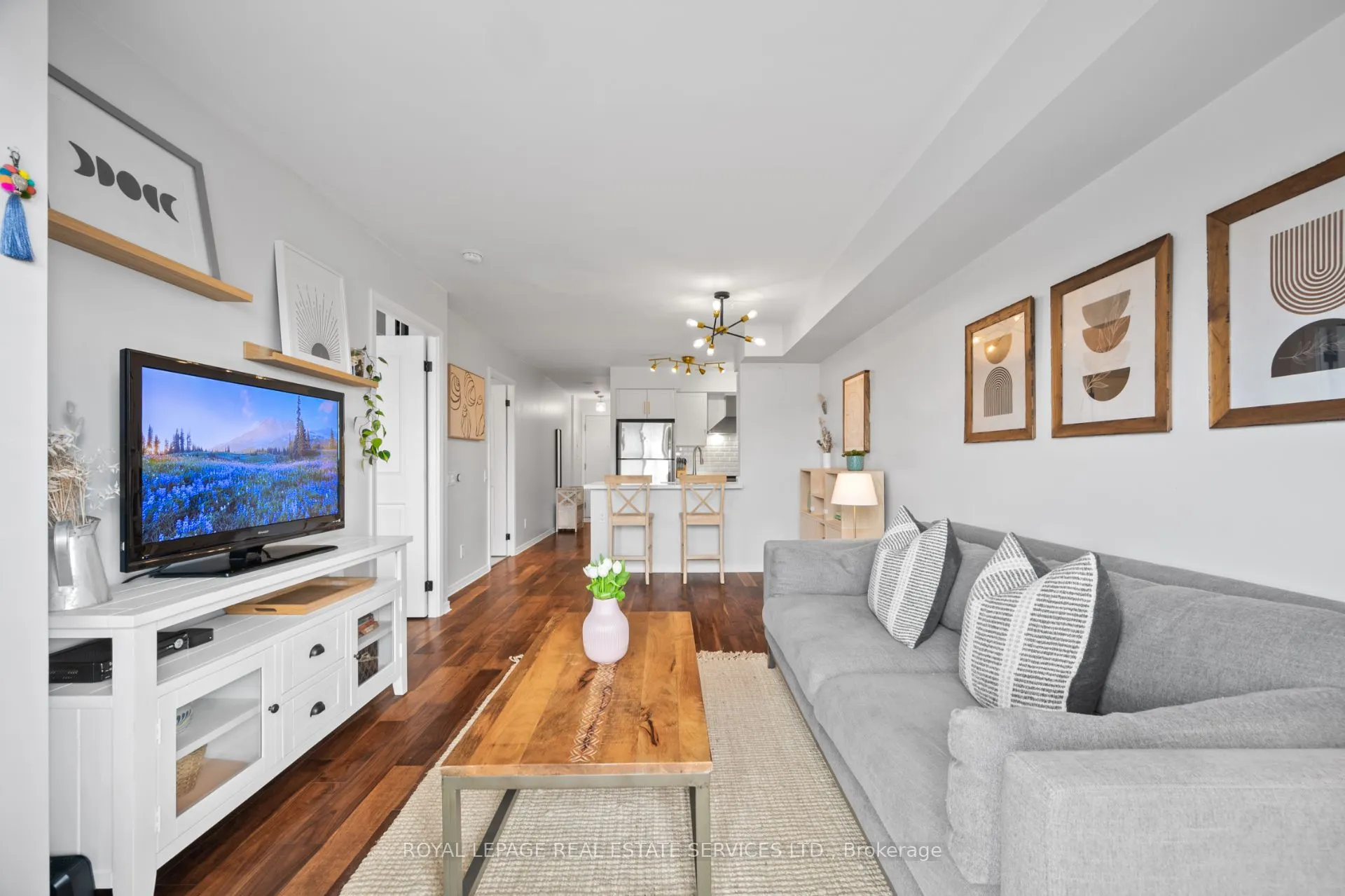 61 Heintzman Street, #812