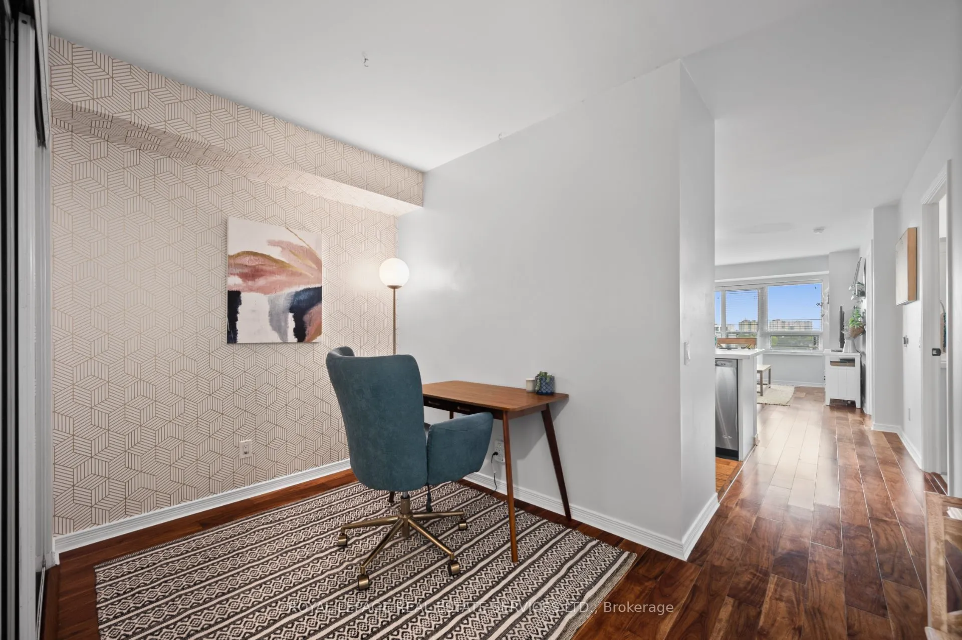 61 Heintzman Street, #812