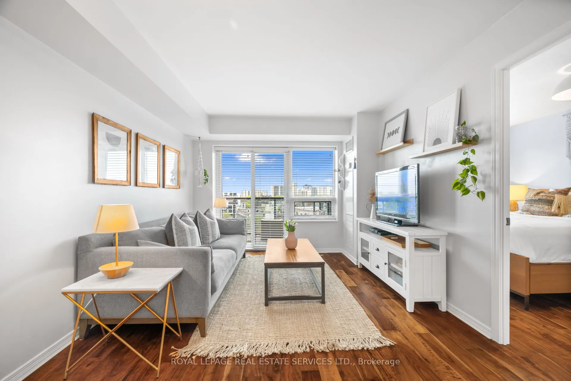 61 Heintzman Street, #812