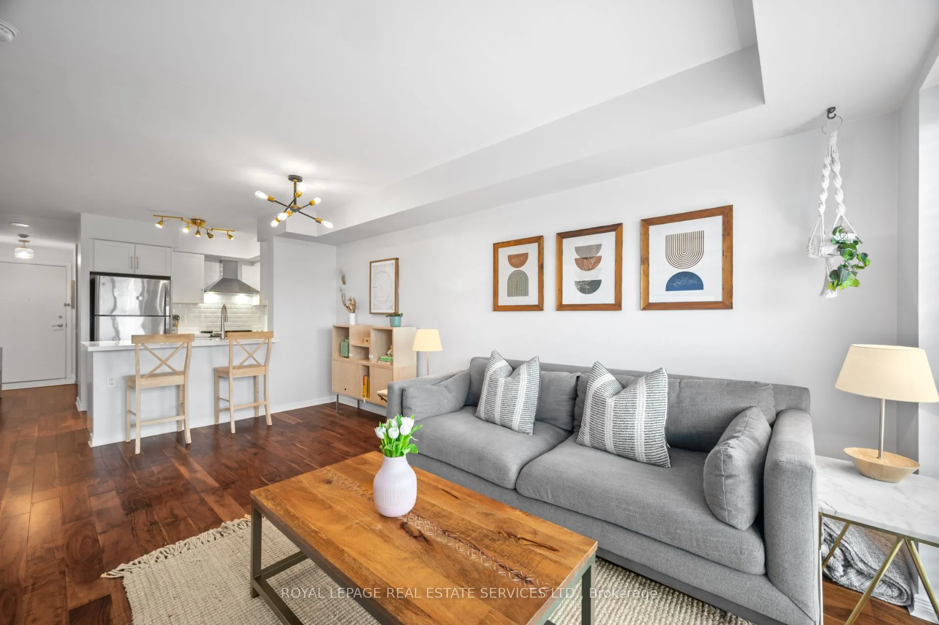 61 Heintzman Street, #812