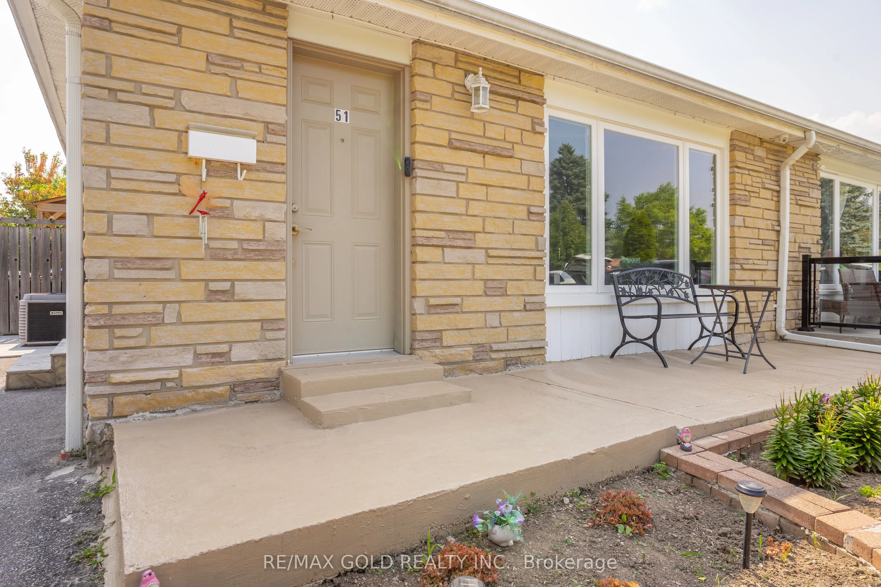 51 Davenport Crescent