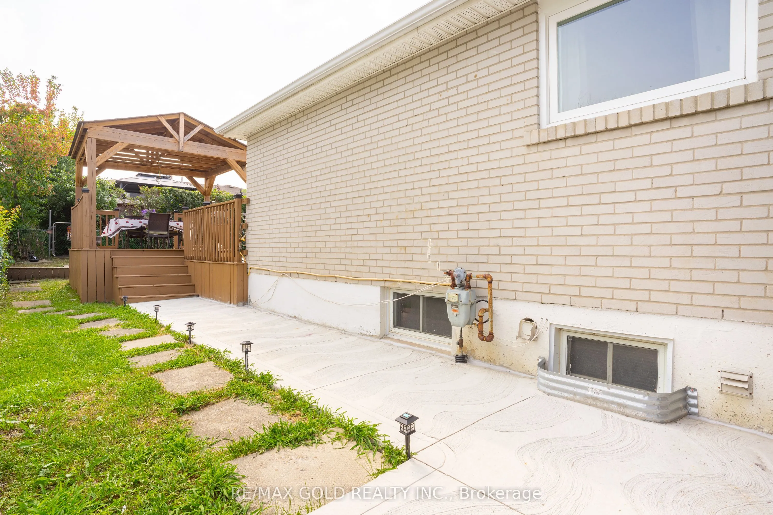 51 Davenport Crescent