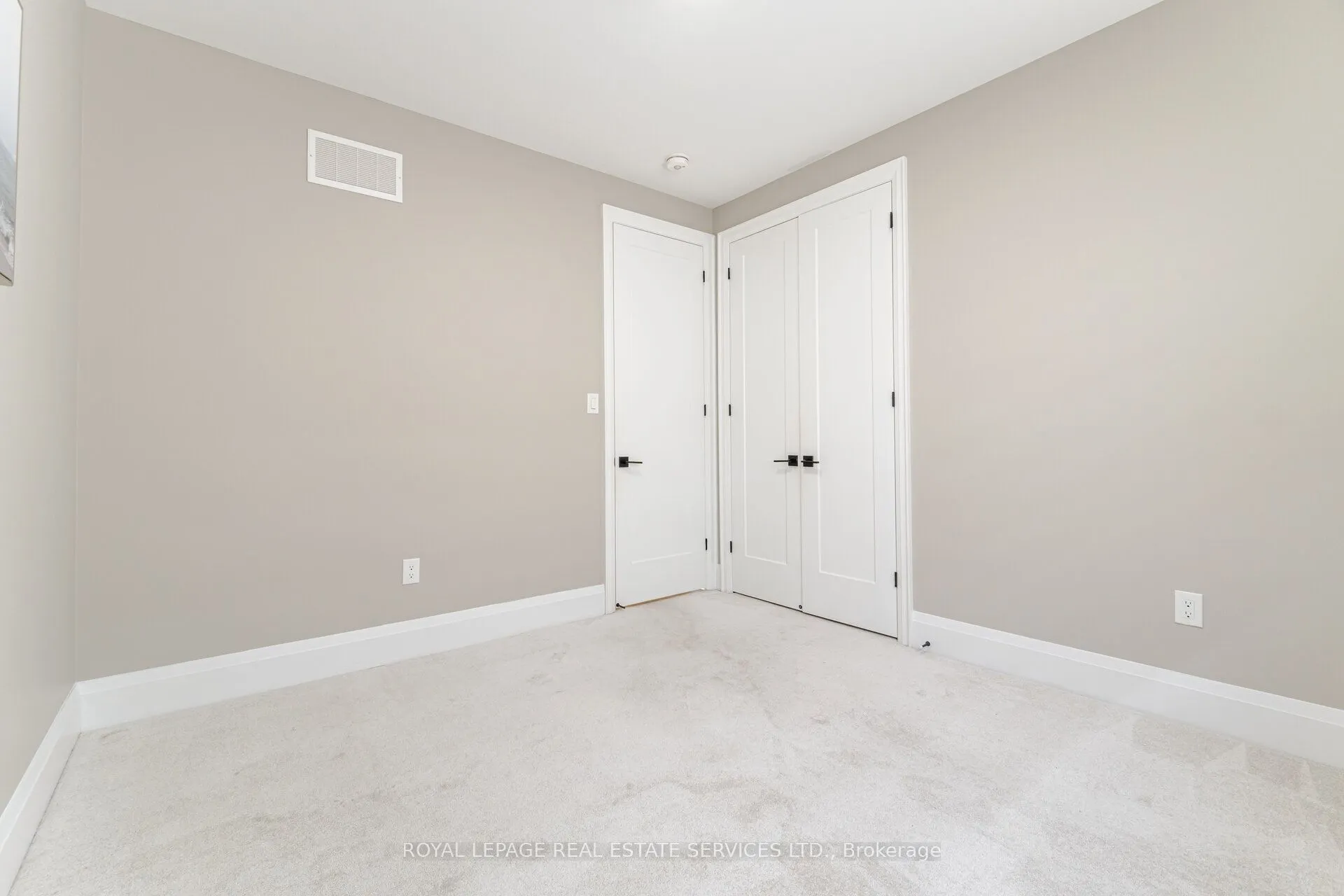 1471 Everest Crescent