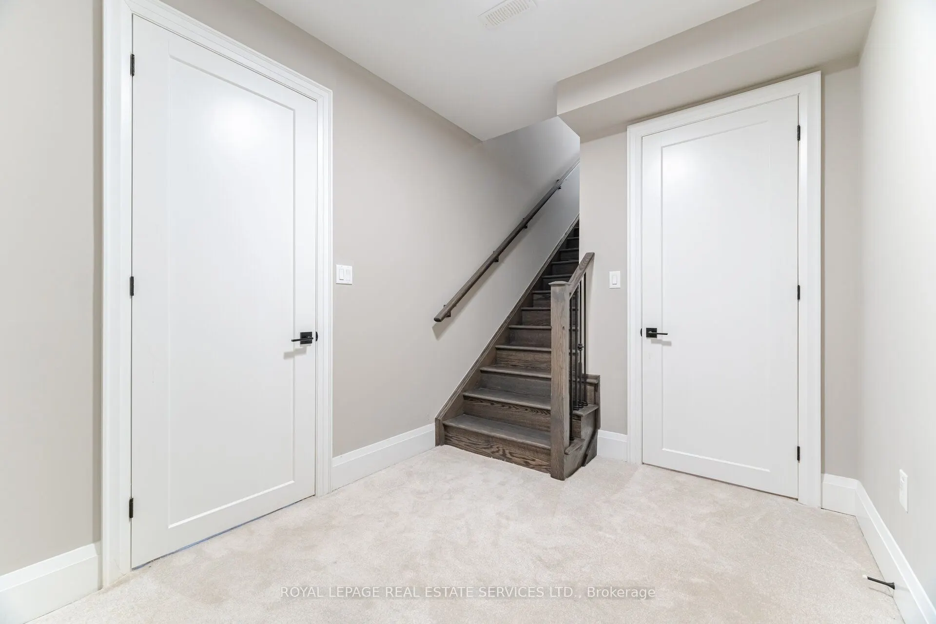 1471 Everest Crescent