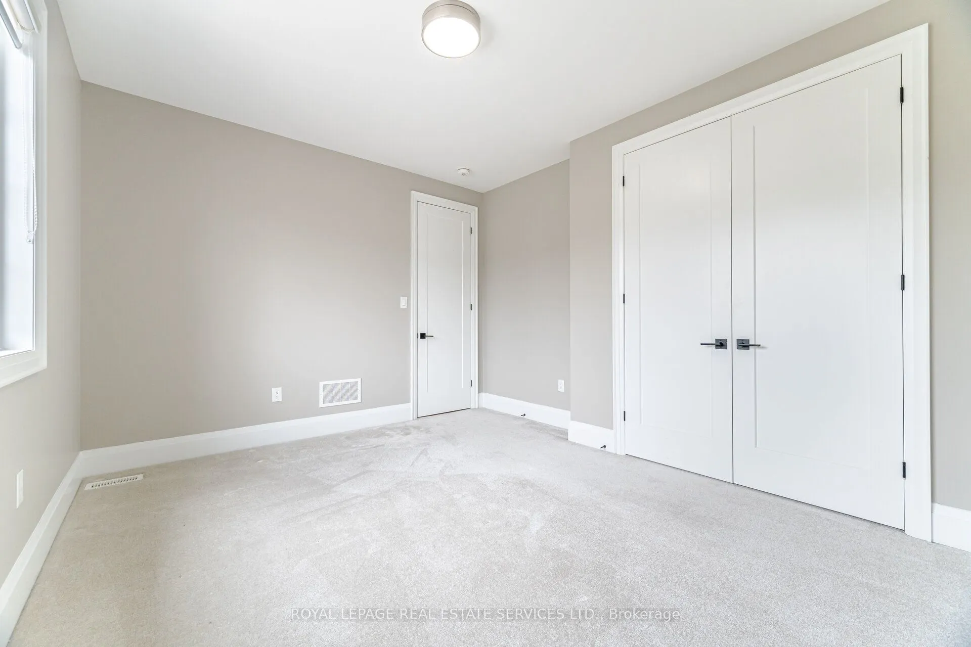 1471 Everest Crescent