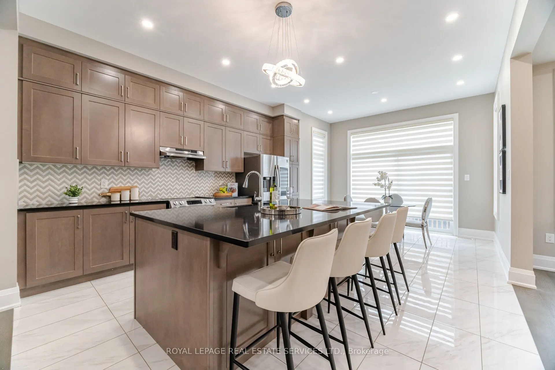 1471 Everest Crescent