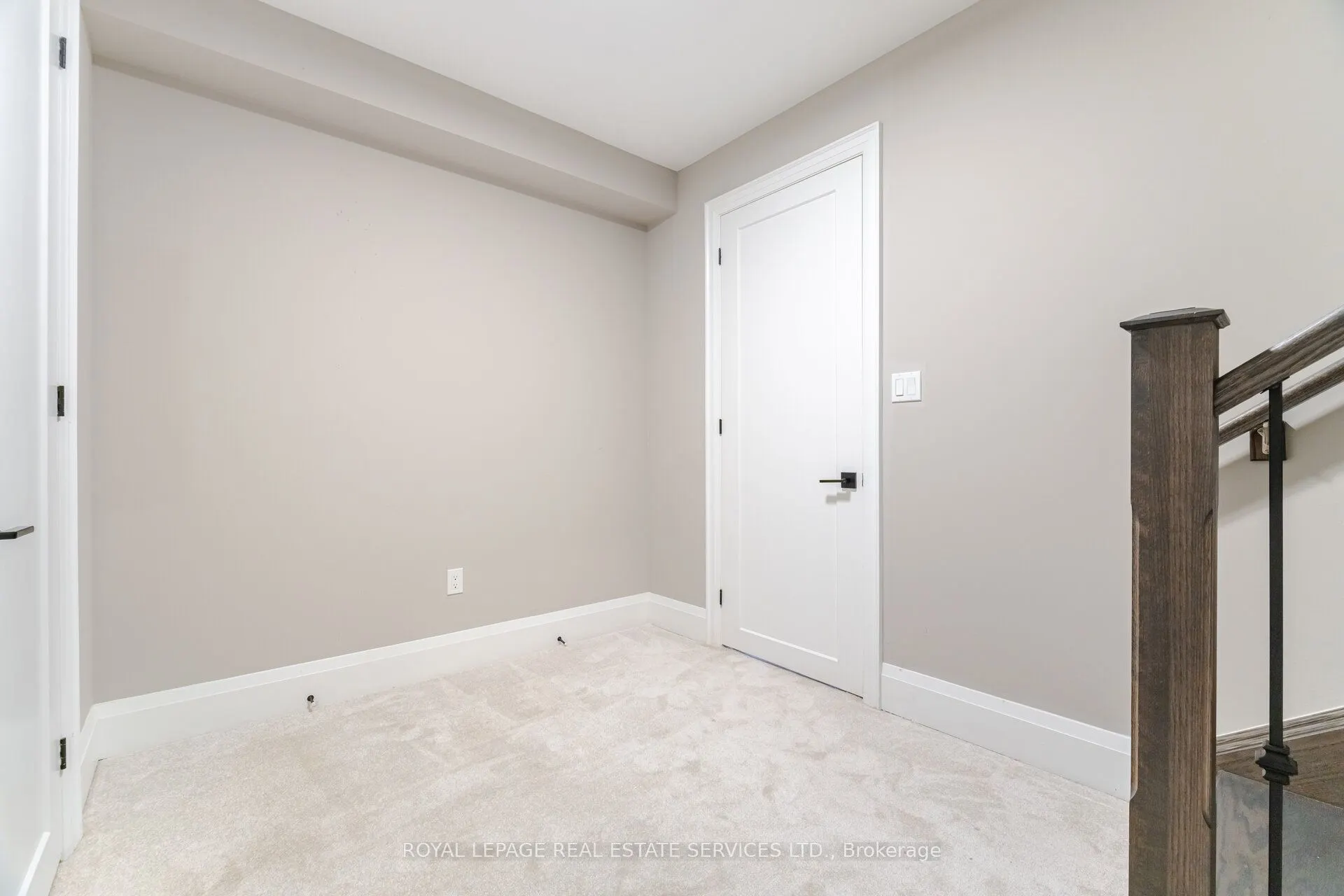 1471 Everest Crescent