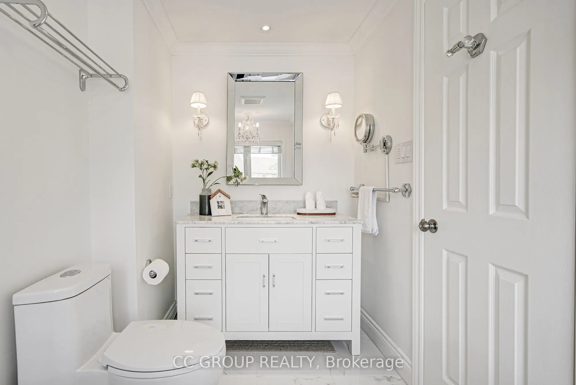 2555 Thomas Street, #67