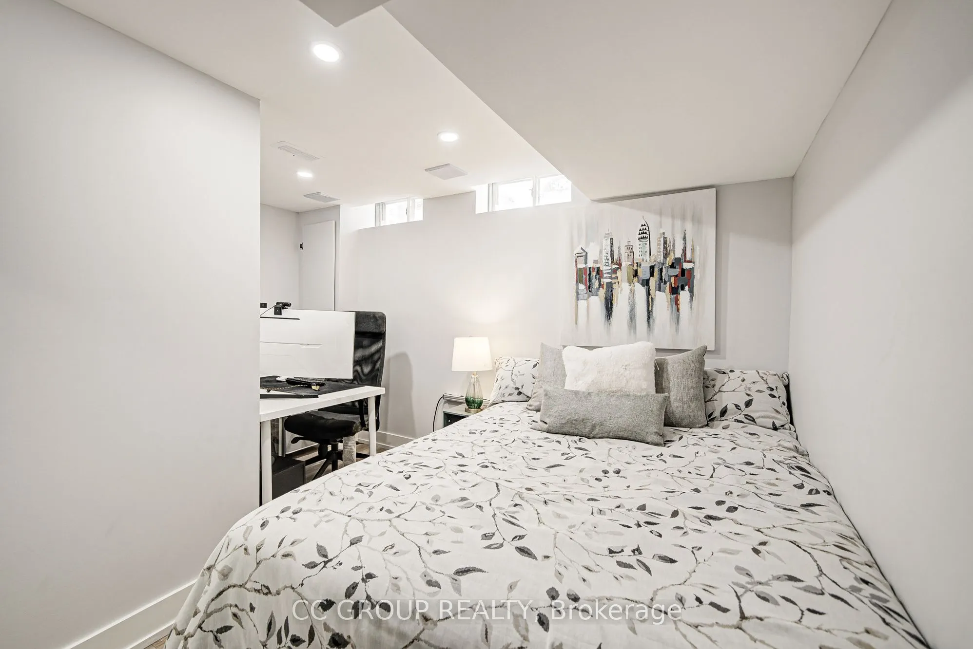 2555 Thomas Street, #67