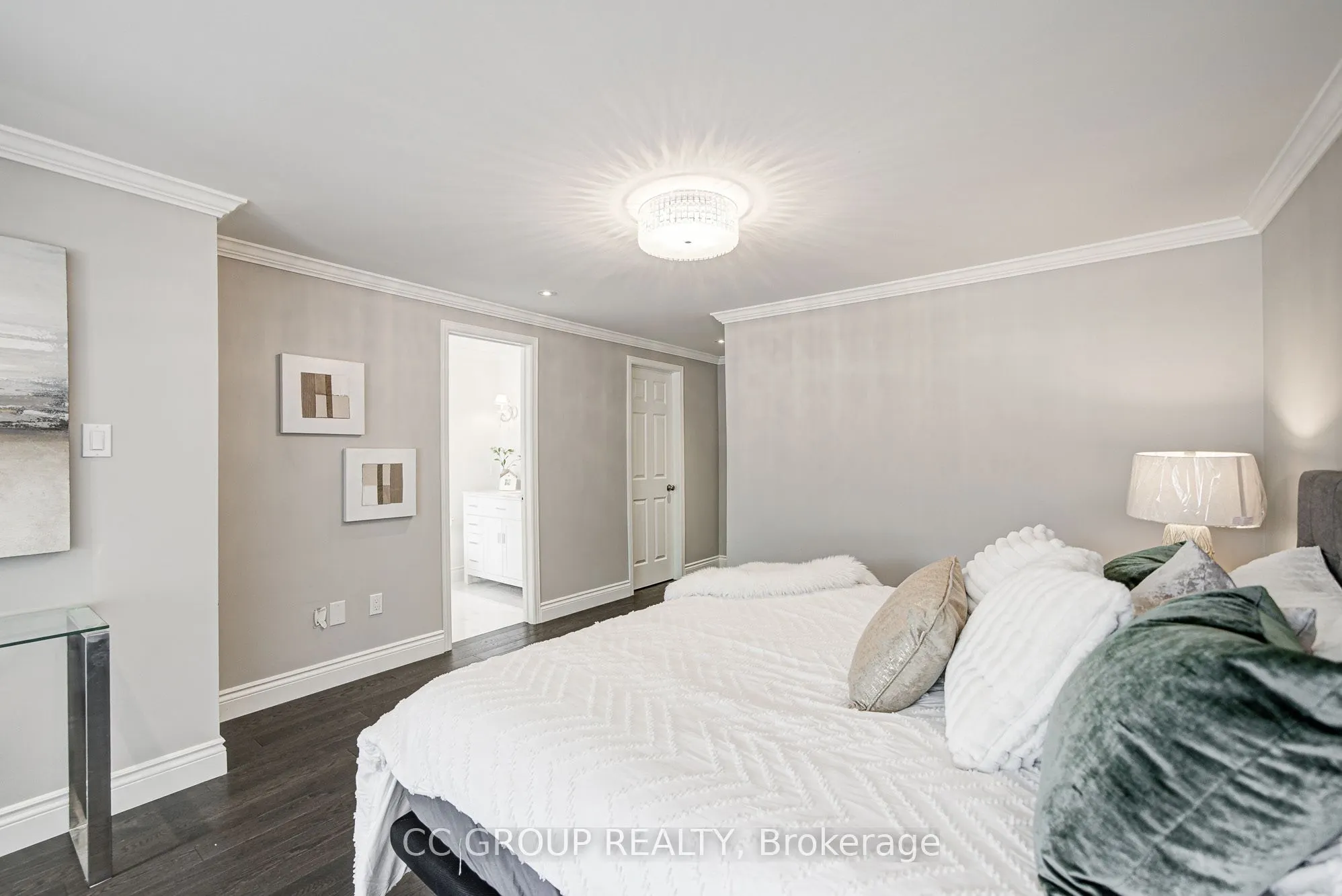 2555 Thomas Street, #67