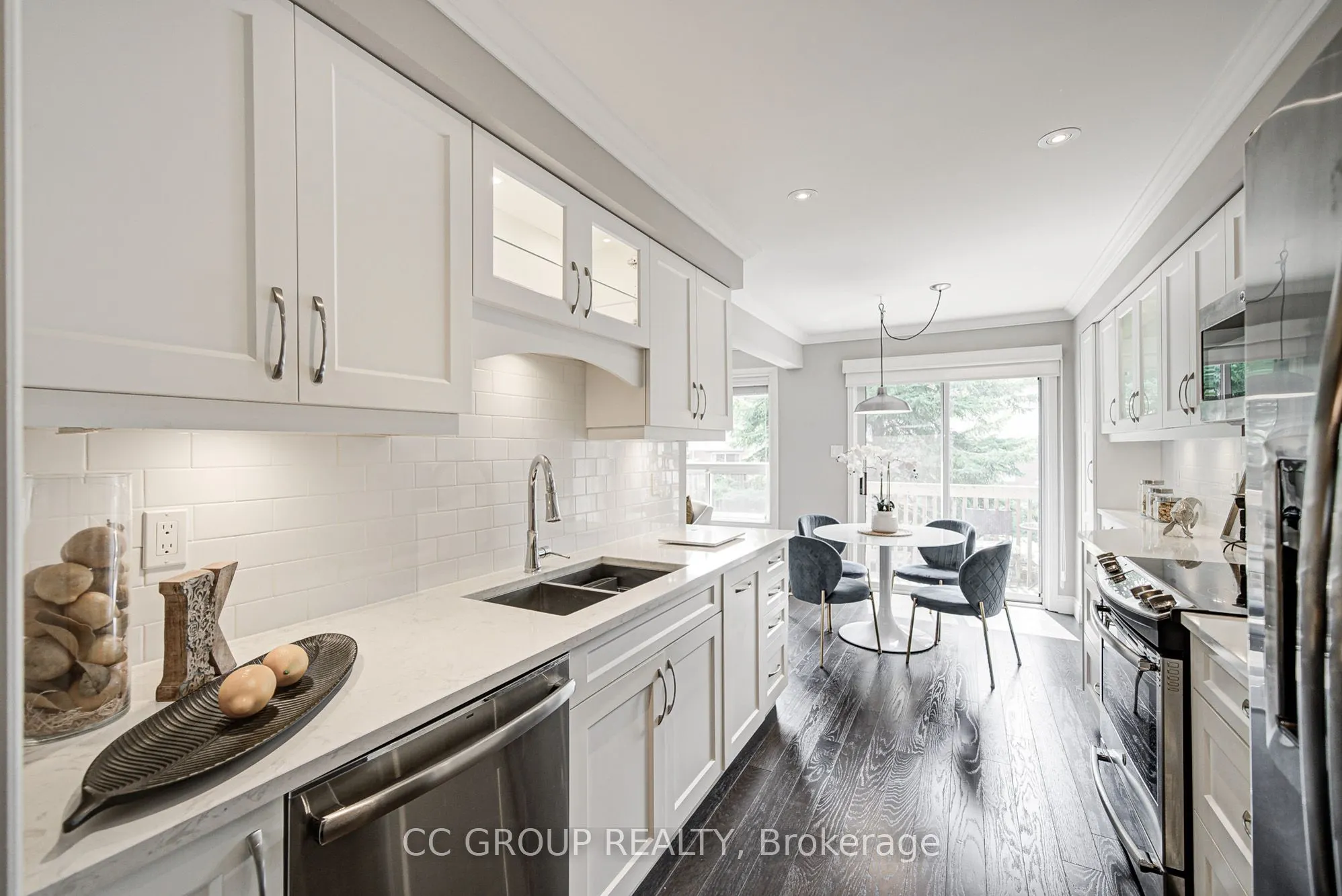 2555 Thomas Street, #67