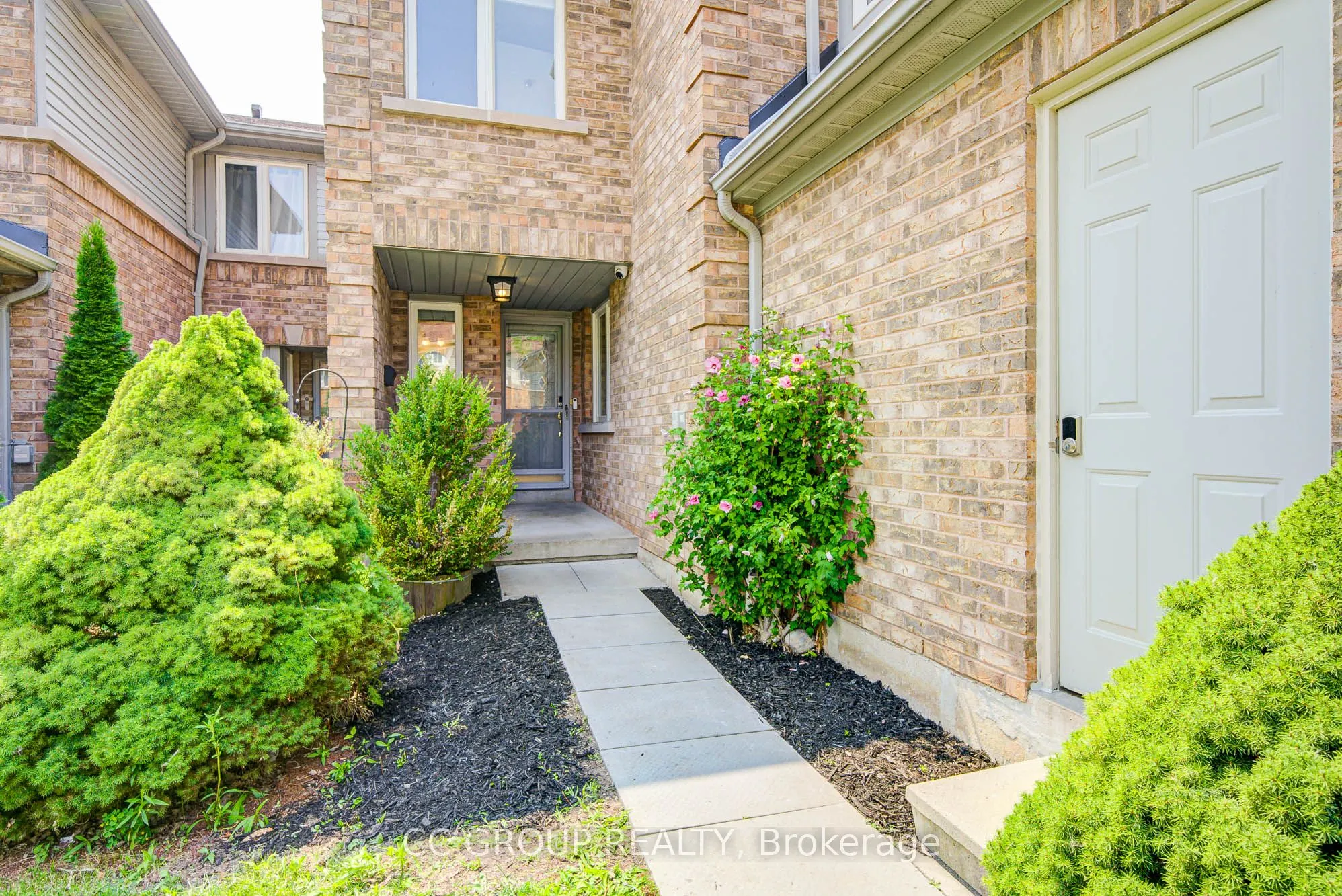 2555 Thomas Street, #67