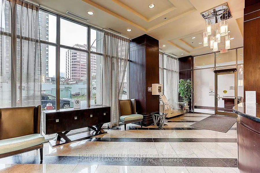 208 Enfield Place, #2907