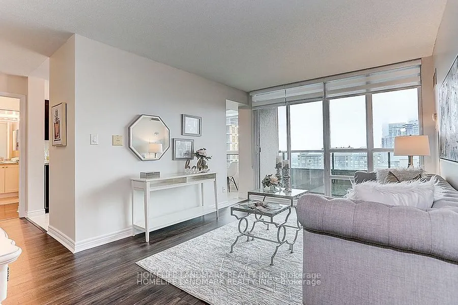 208 Enfield Place, #2907