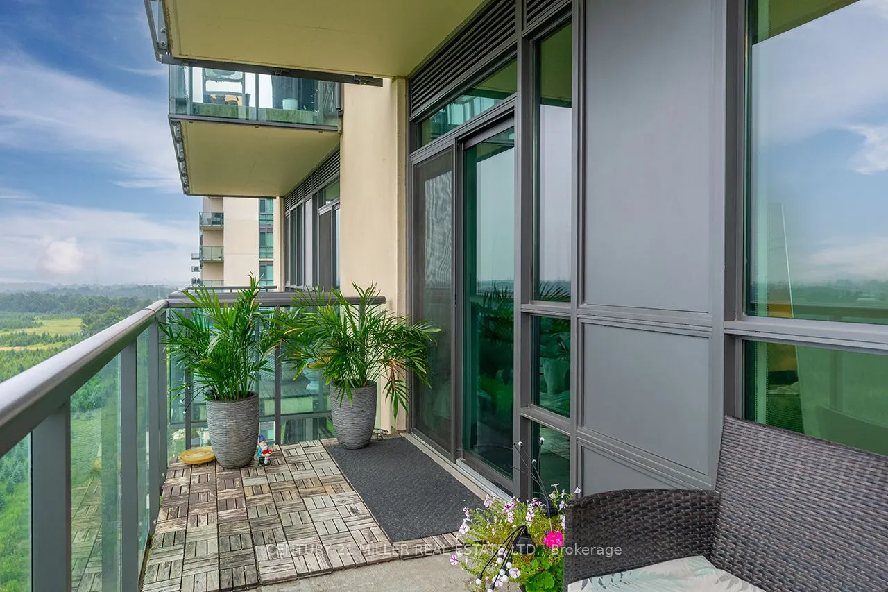 45 Yorkland Boulevard, #904