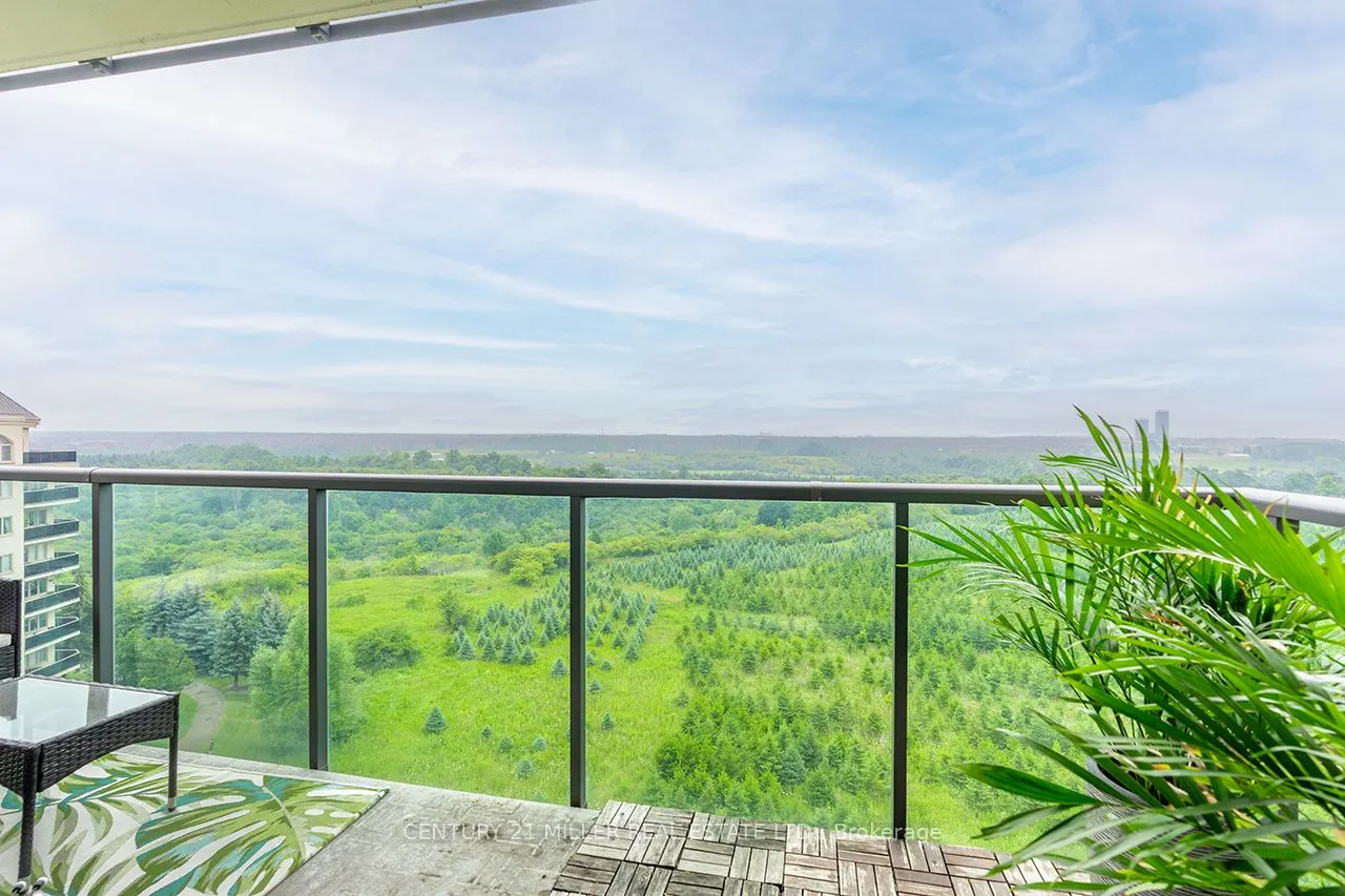 45 Yorkland Boulevard, #904