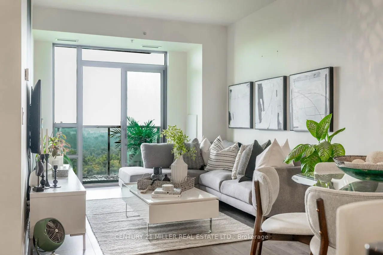 45 Yorkland Boulevard, #904