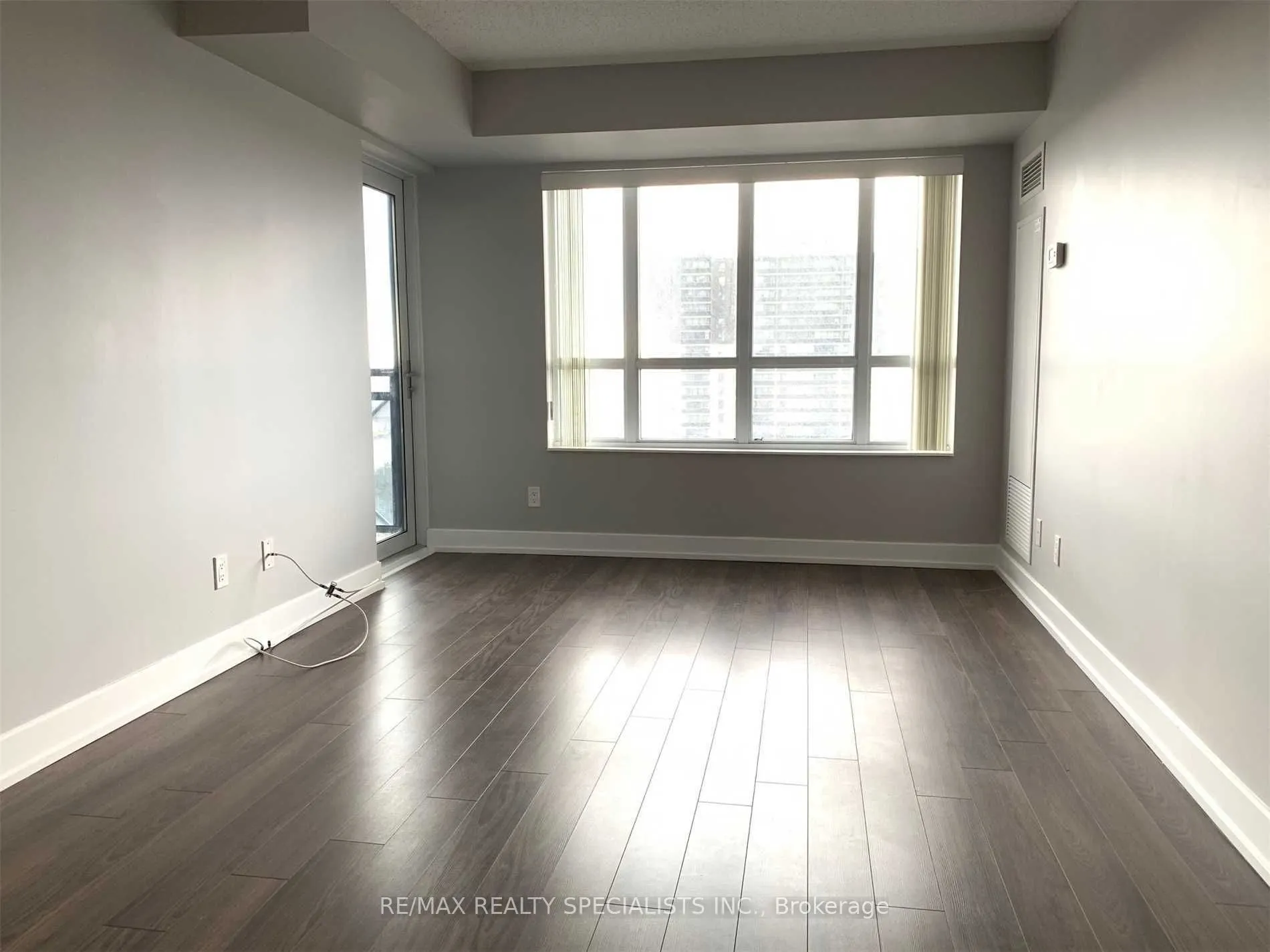 6 Eva Road, #807