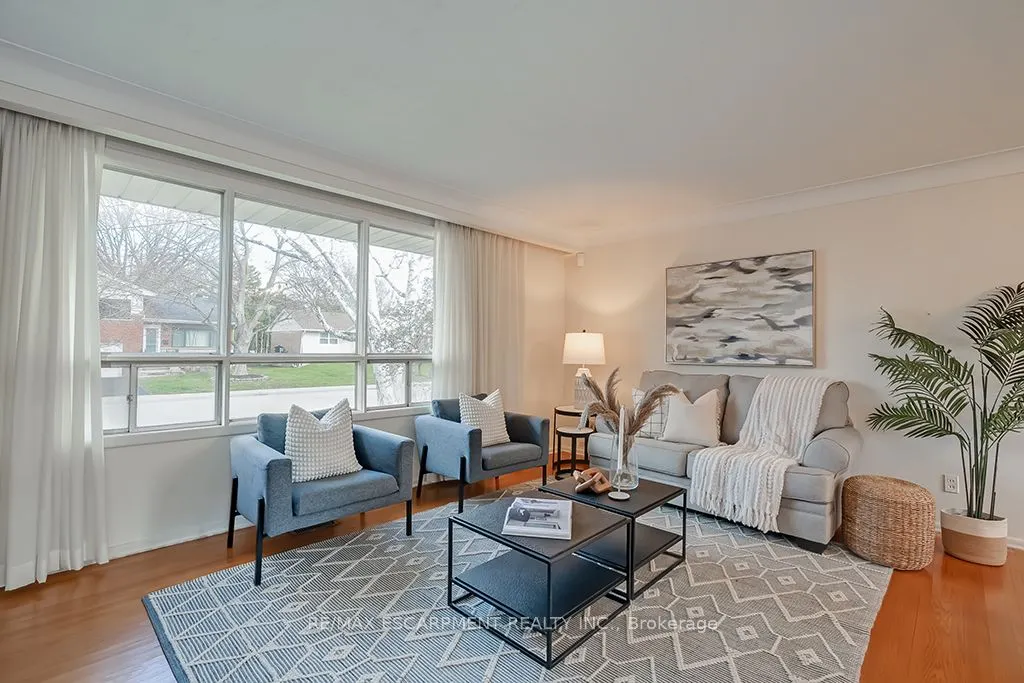 363 East Side Crescent