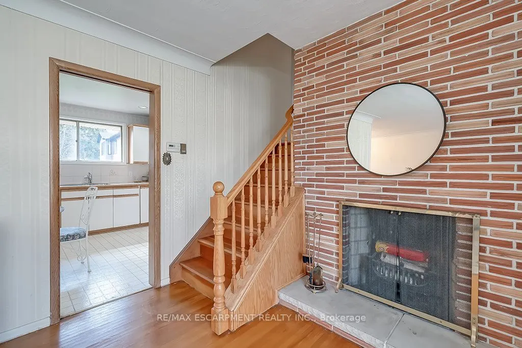 363 East Side Crescent