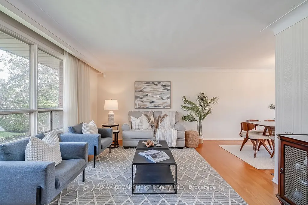 363 East Side Crescent