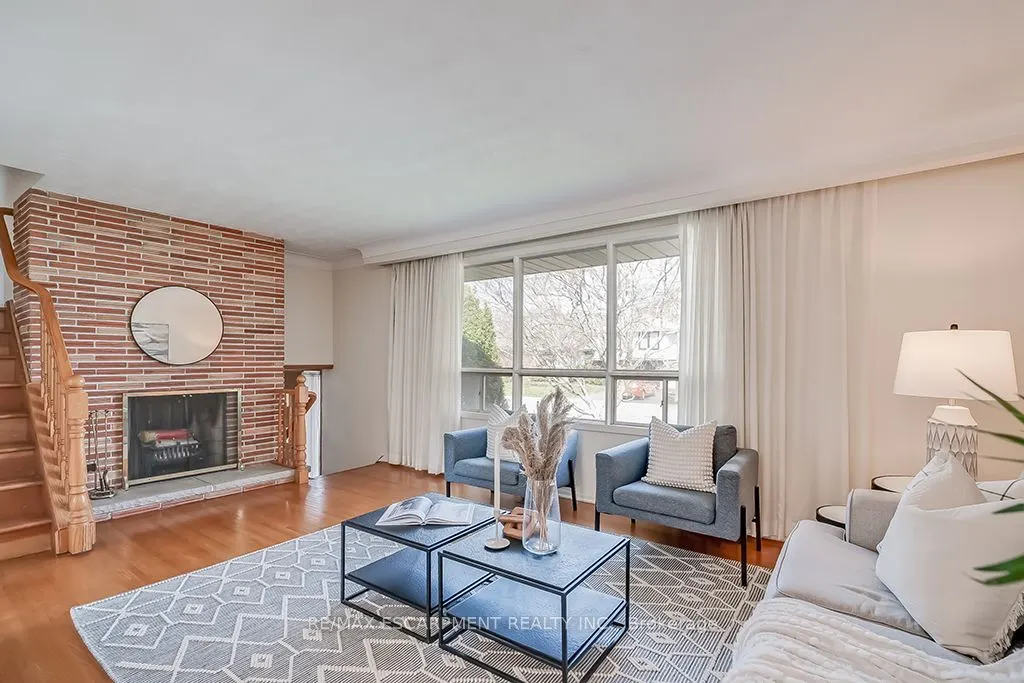 363 East Side Crescent