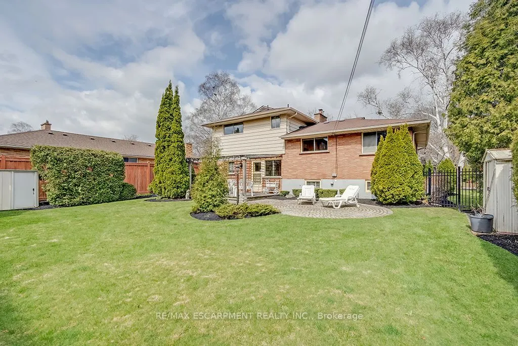 363 East Side Crescent