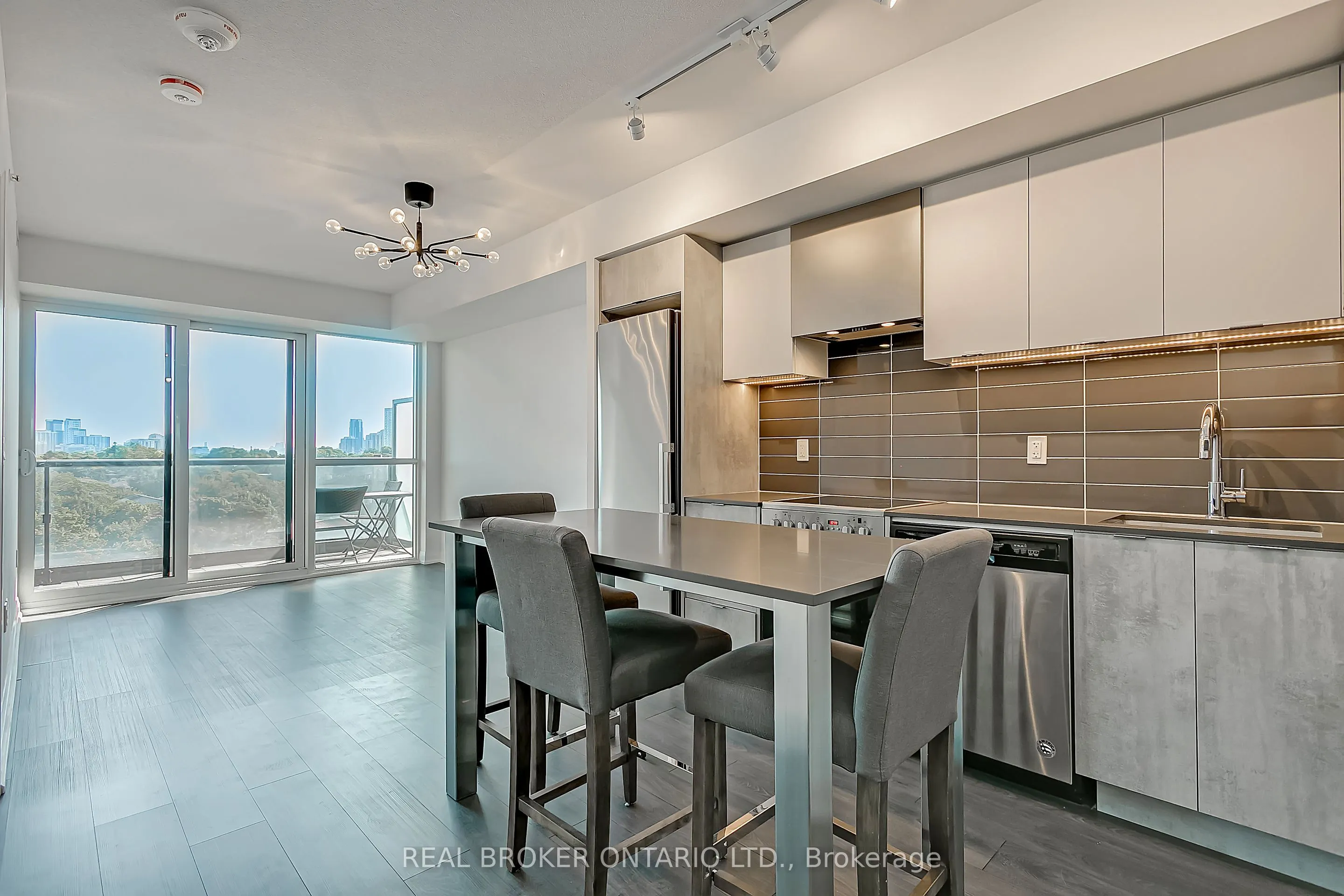 26 Gibbs Road, #832