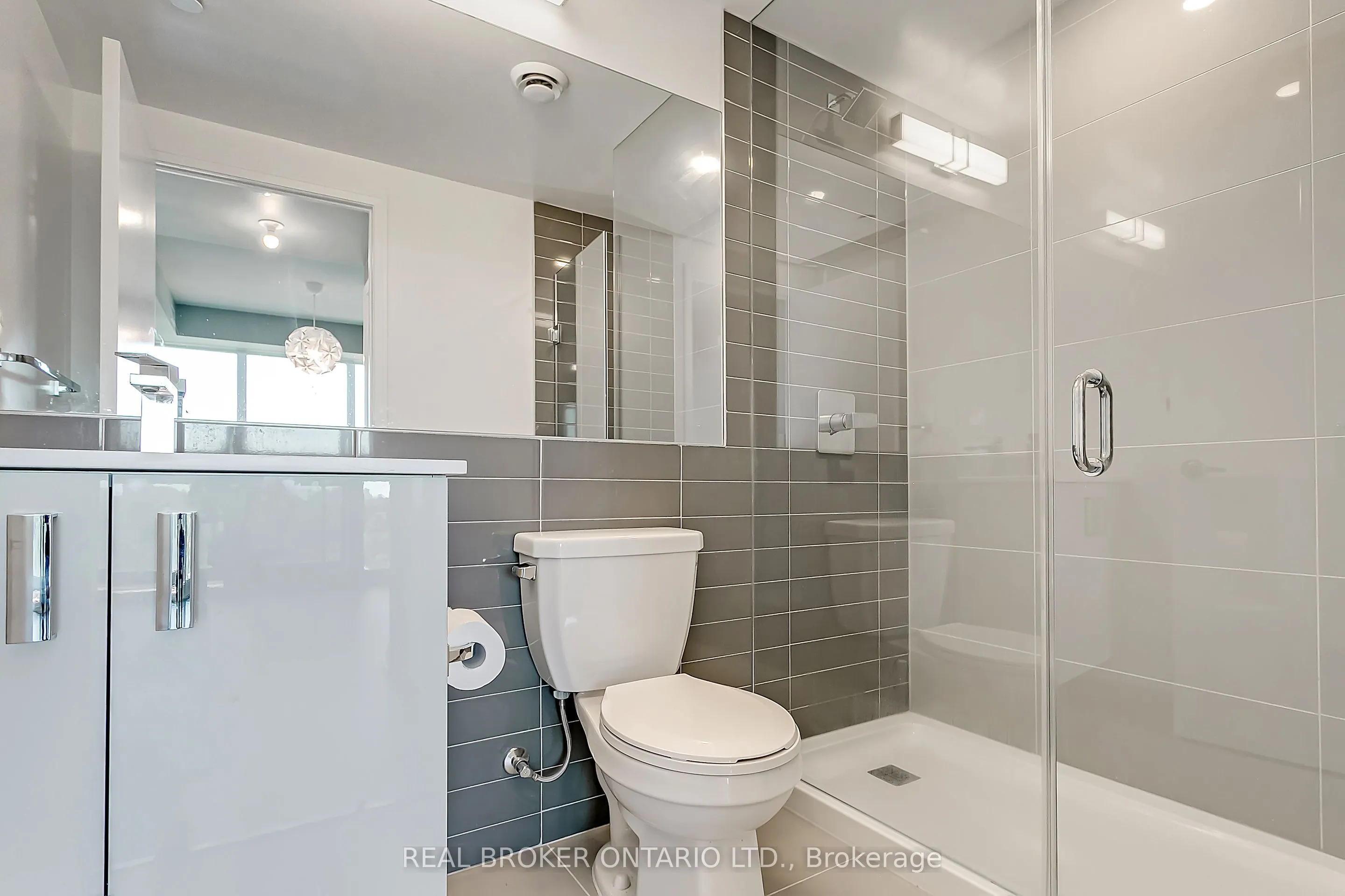 26 Gibbs Road, #832