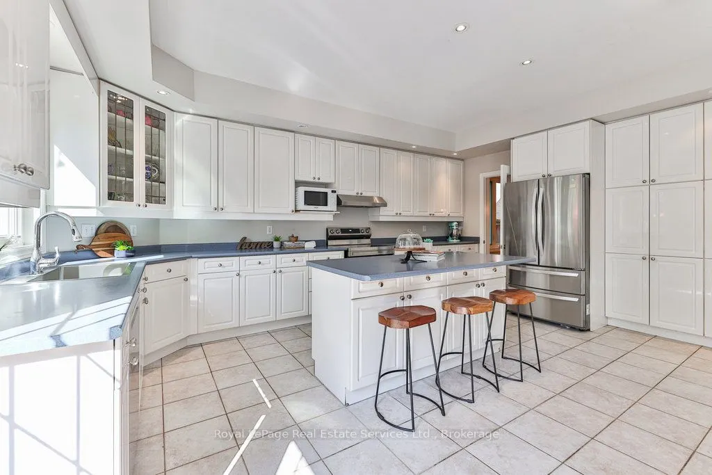 1688 Glenvista Drive