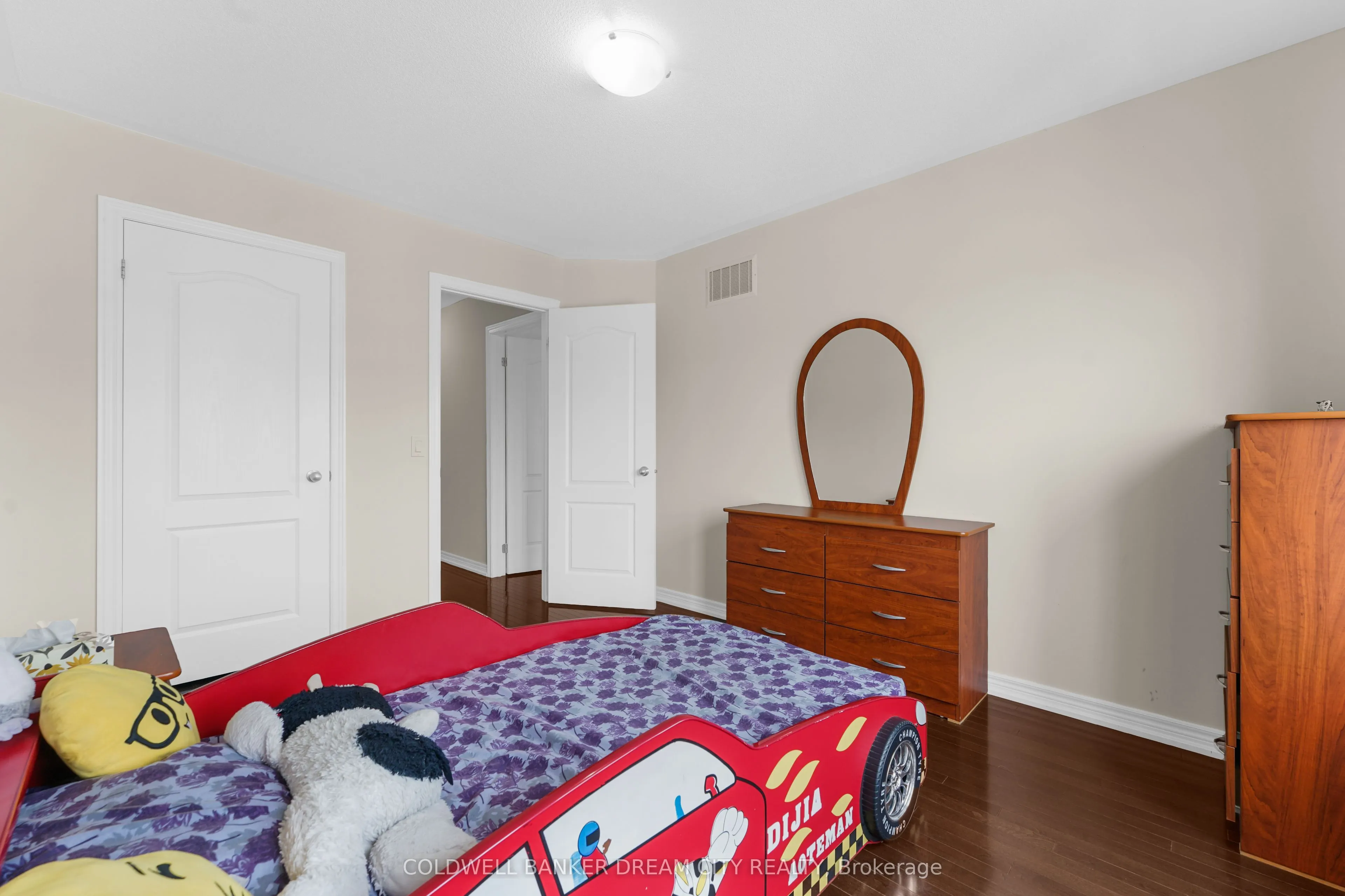 4 Autumn Arbour Road