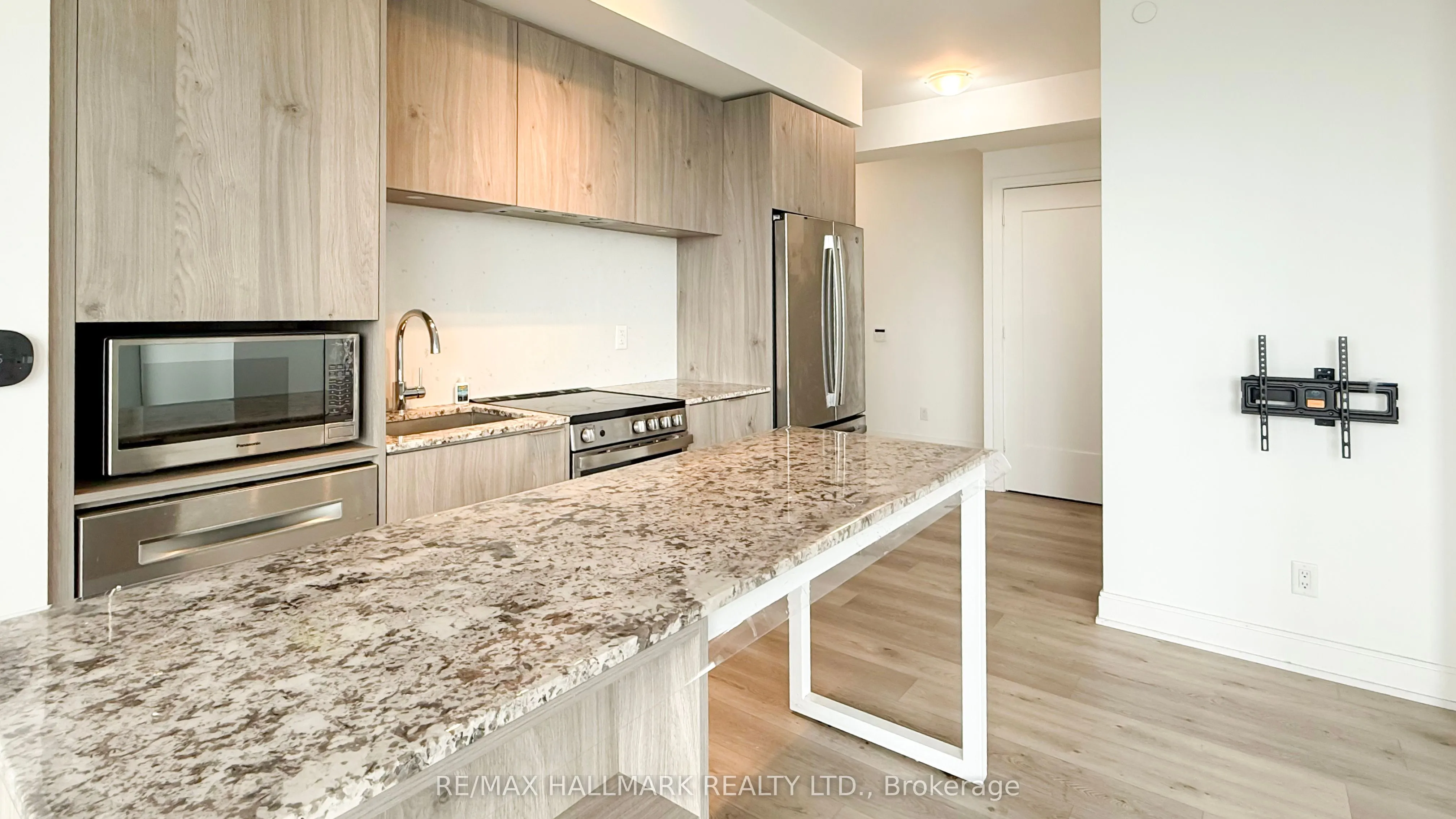70 Annie Craig Drive, #4002