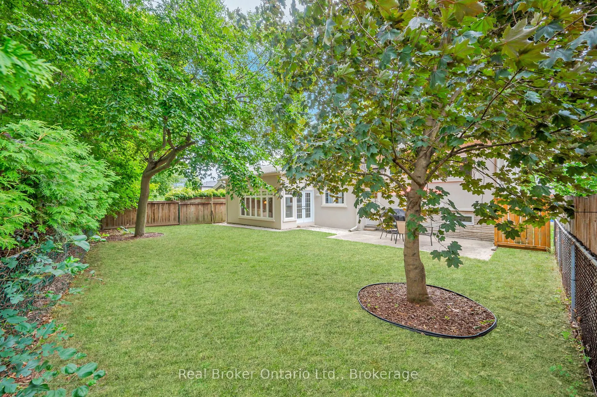 285 Surrey Drive