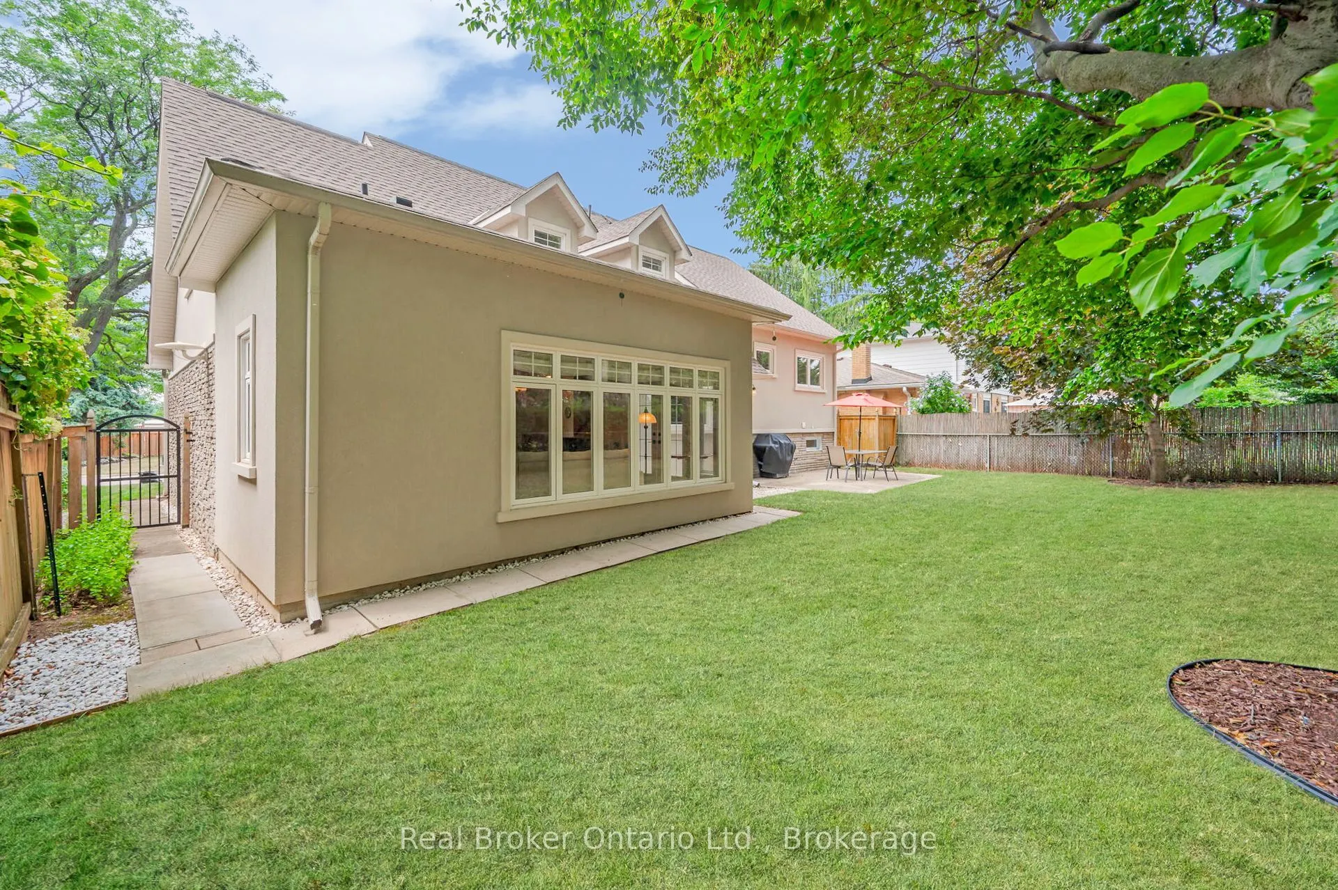 285 Surrey Drive