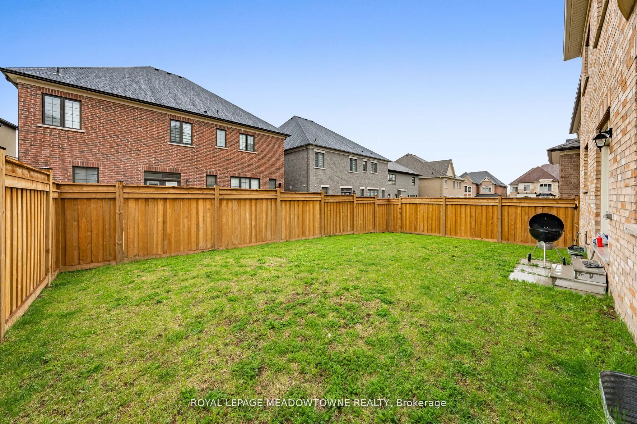 23 Abigail Grace Crescent