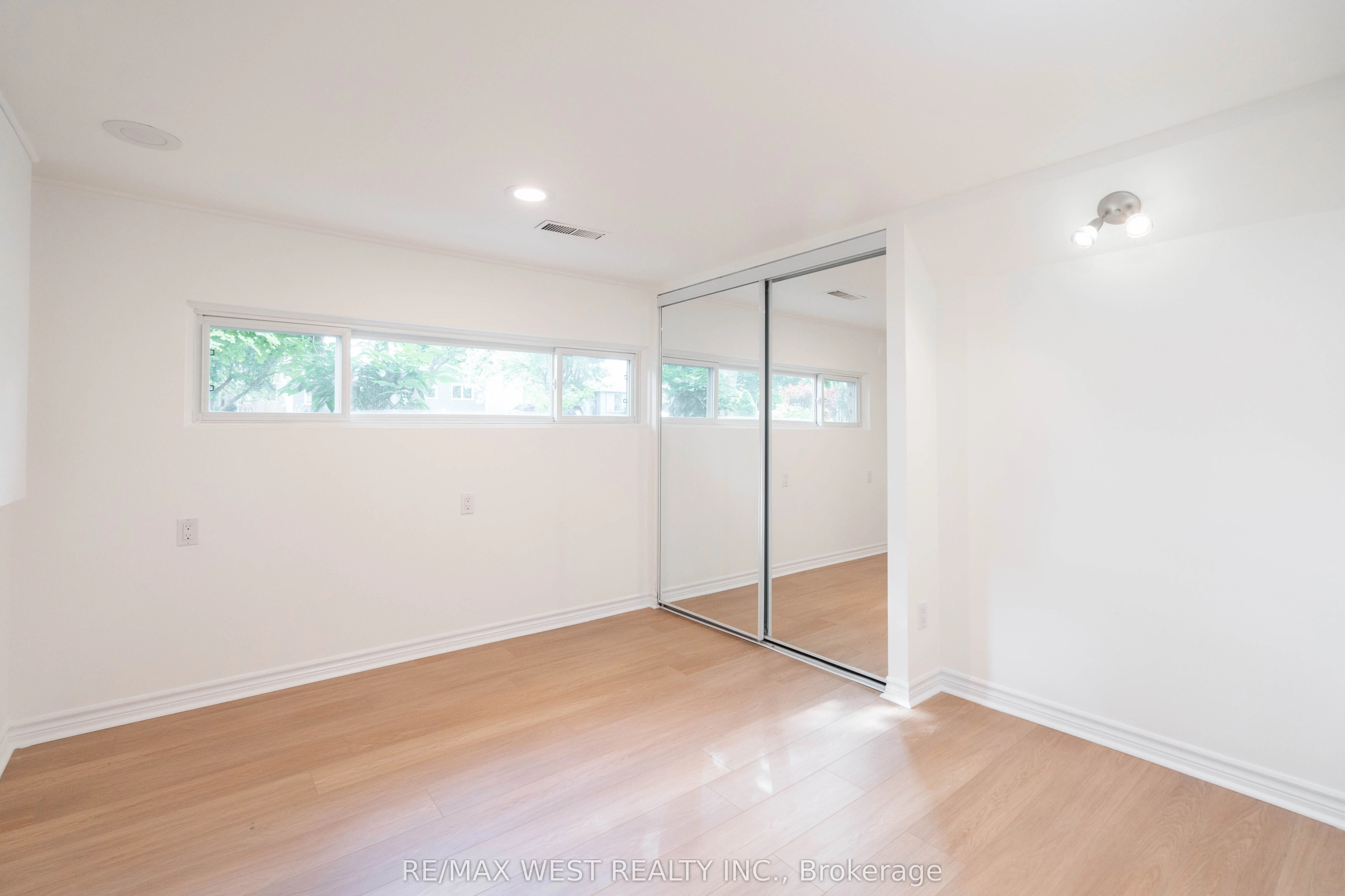 75 Wright Crescent, #Basement