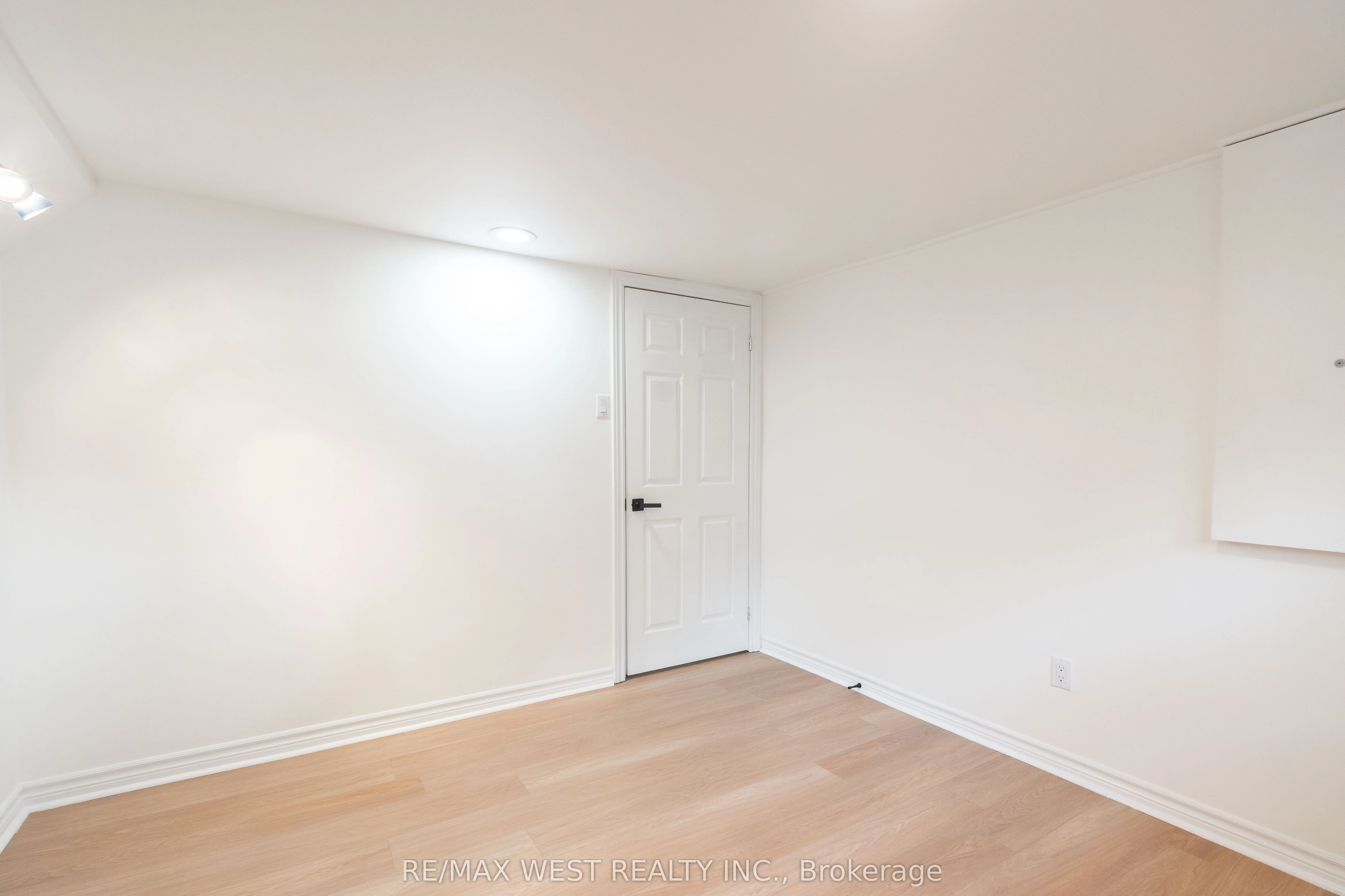 75 Wright Crescent, #Basement