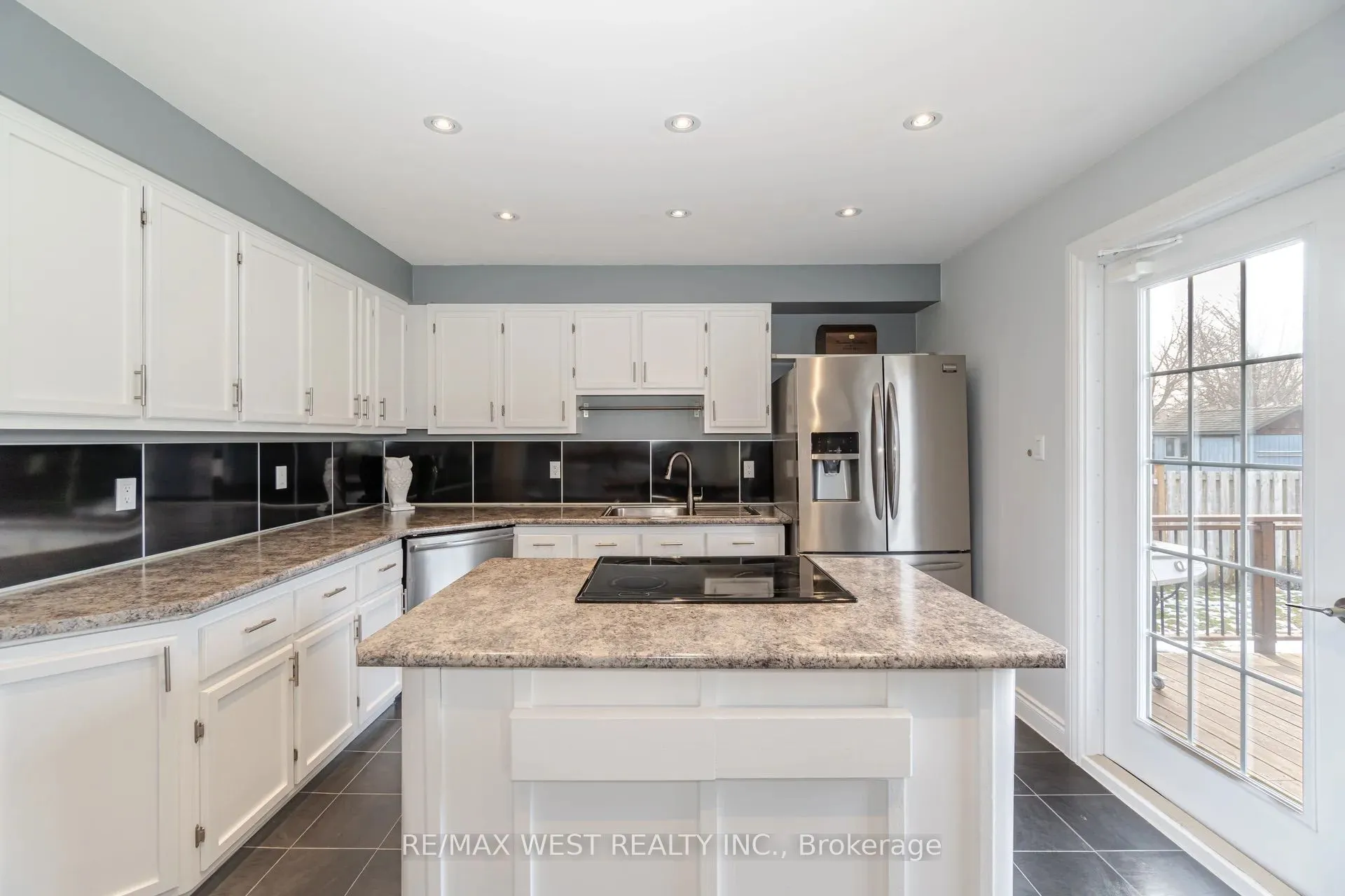 75 Wright Crescent, #Upper