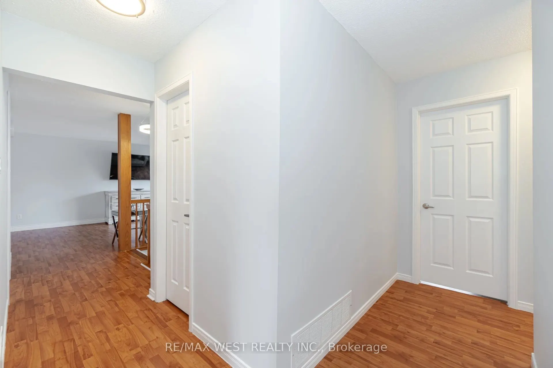 75 Wright Crescent, #Upper