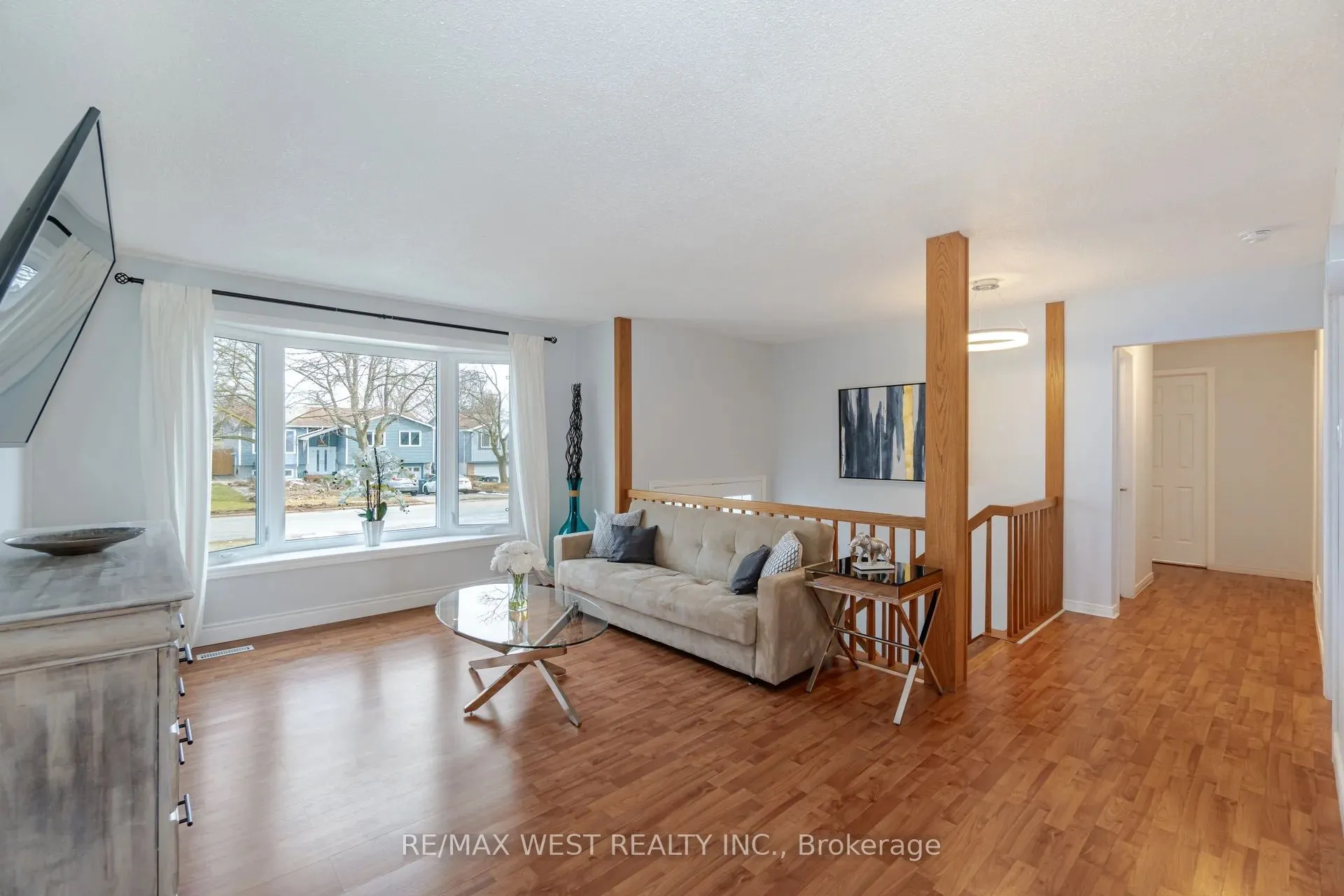 75 Wright Crescent, #Upper