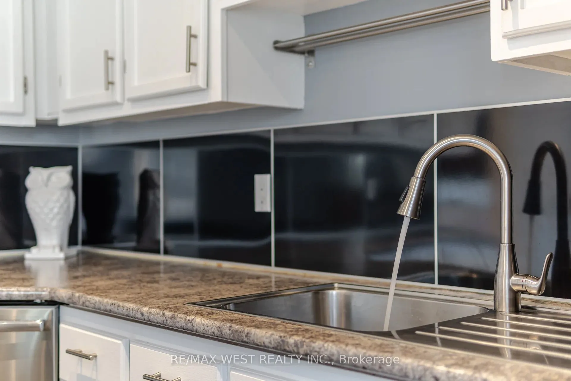 75 Wright Crescent, #Upper