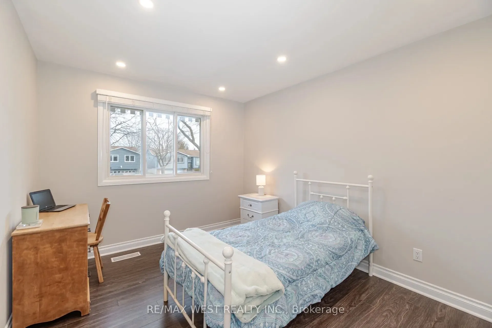 75 Wright Crescent, #Upper